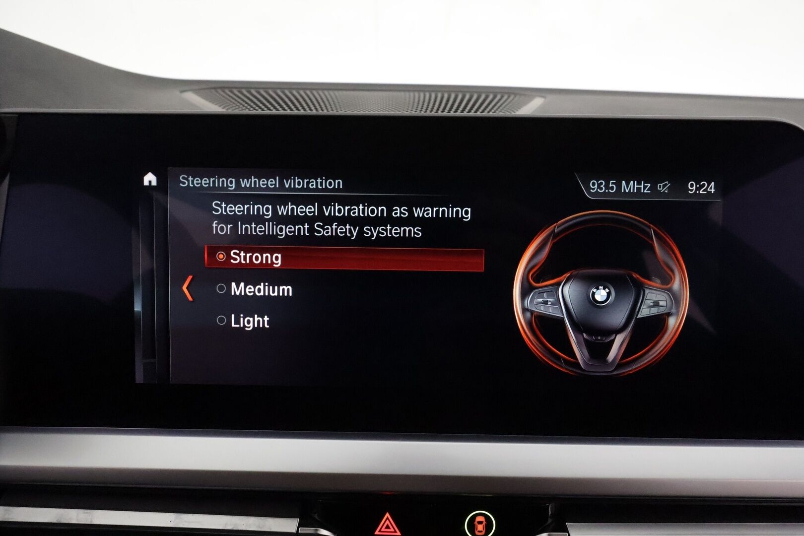 BMW 320 2020 G21 xDrive Business Sport MHEV *Vakkari / Webasto / Koukku / Hifit / LED / Puolinahat / Digimittaristo / Ratinlämmitin / Display Key - KATSO KAMPANJAHINTA! / 1.Om Suomi-auto / Merkkihuollettu ja viimeisin huolto 06/25 / Kahdet renkaat aluvanteilla - HULLU BLACKWEEK KORKOTARJOUS 2,49%