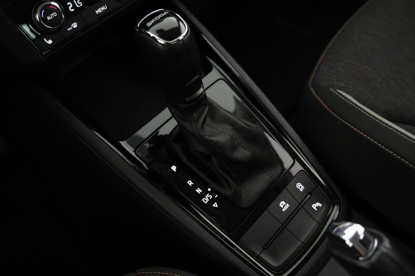 Skoda Kamiq 2020 1,0 TSI 115 Style DSG Autom. / ACC / Sähköpenkit / Suomiauto - HULLUT AVAJAISHULINAT KORKOTARJOUS 3,29 %