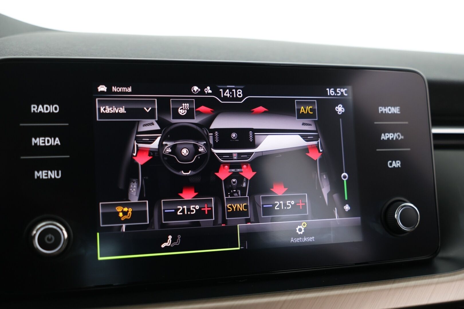 Skoda Kamiq 2020 1,0 TSI 115 Style DSG Autom. / ACC / Sähköpenkit / Suomiauto - HULLUT AVAJAISHULINAT KORKOTARJOUS 3,29 %