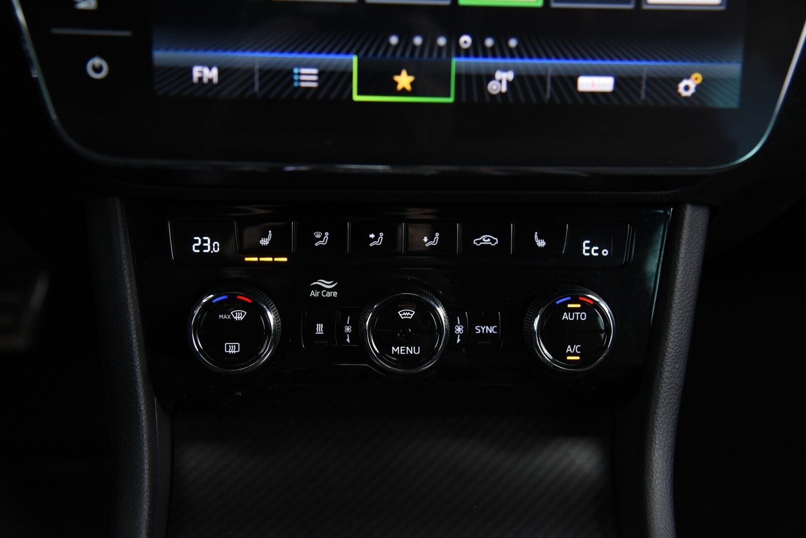 Skoda Superb 2020 Combi 1,4 TSI PHEV SportLine iV DSG Autom. / Webasto / Koukku / Matrix-LED / 360° / Skoda Sound System / - Muistipenkki / Adapt.vak / BLIS / Apple & Android / Huippuvarusteltu! 