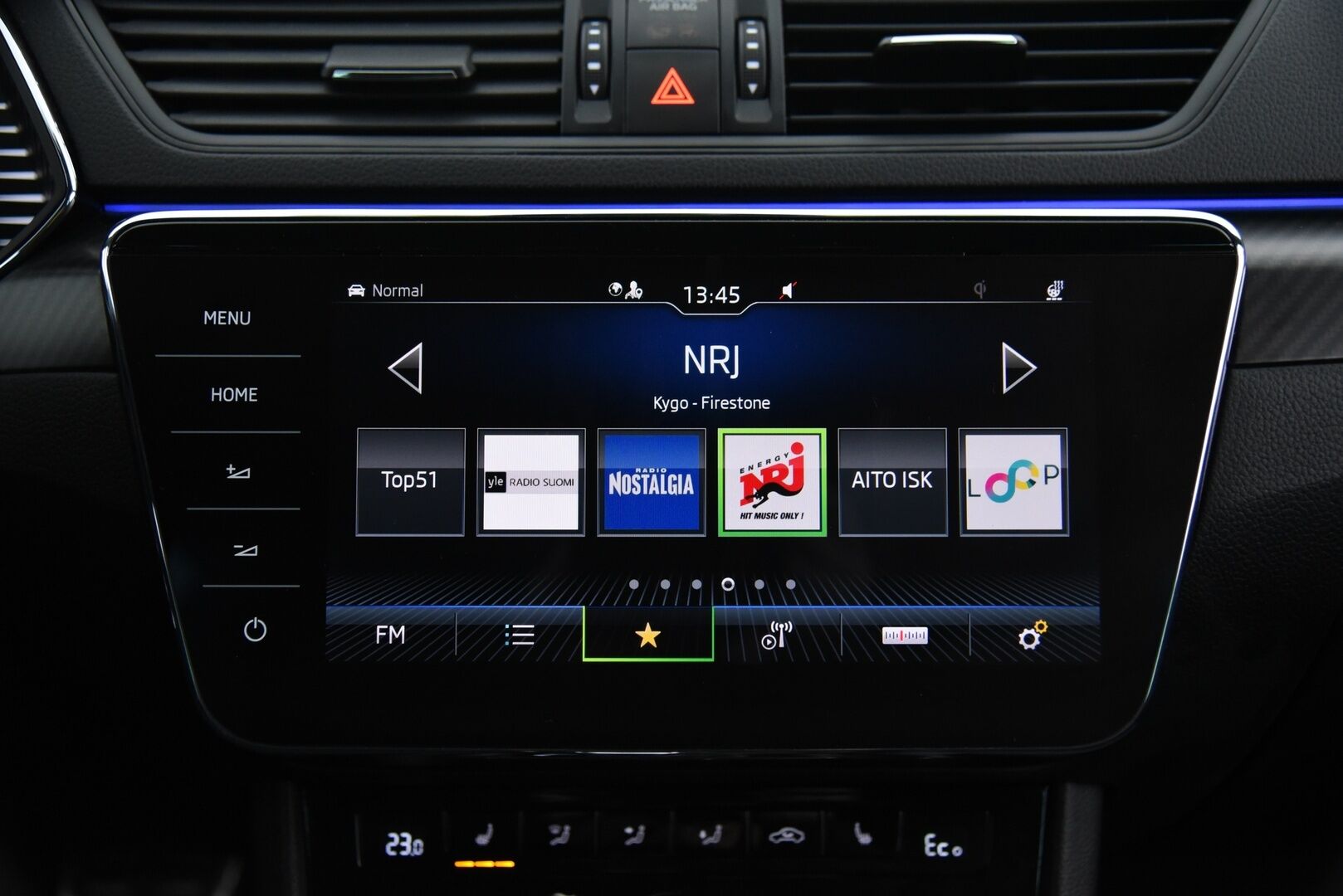 Skoda Superb 2020 Combi 1,4 TSI PHEV SportLine iV DSG Autom. / Webasto / Koukku / Matrix-LED / 360° / Skoda Sound System / - Muistipenkki / Adapt.vak / BLIS / Apple & Android / Huippuvarusteltu! 