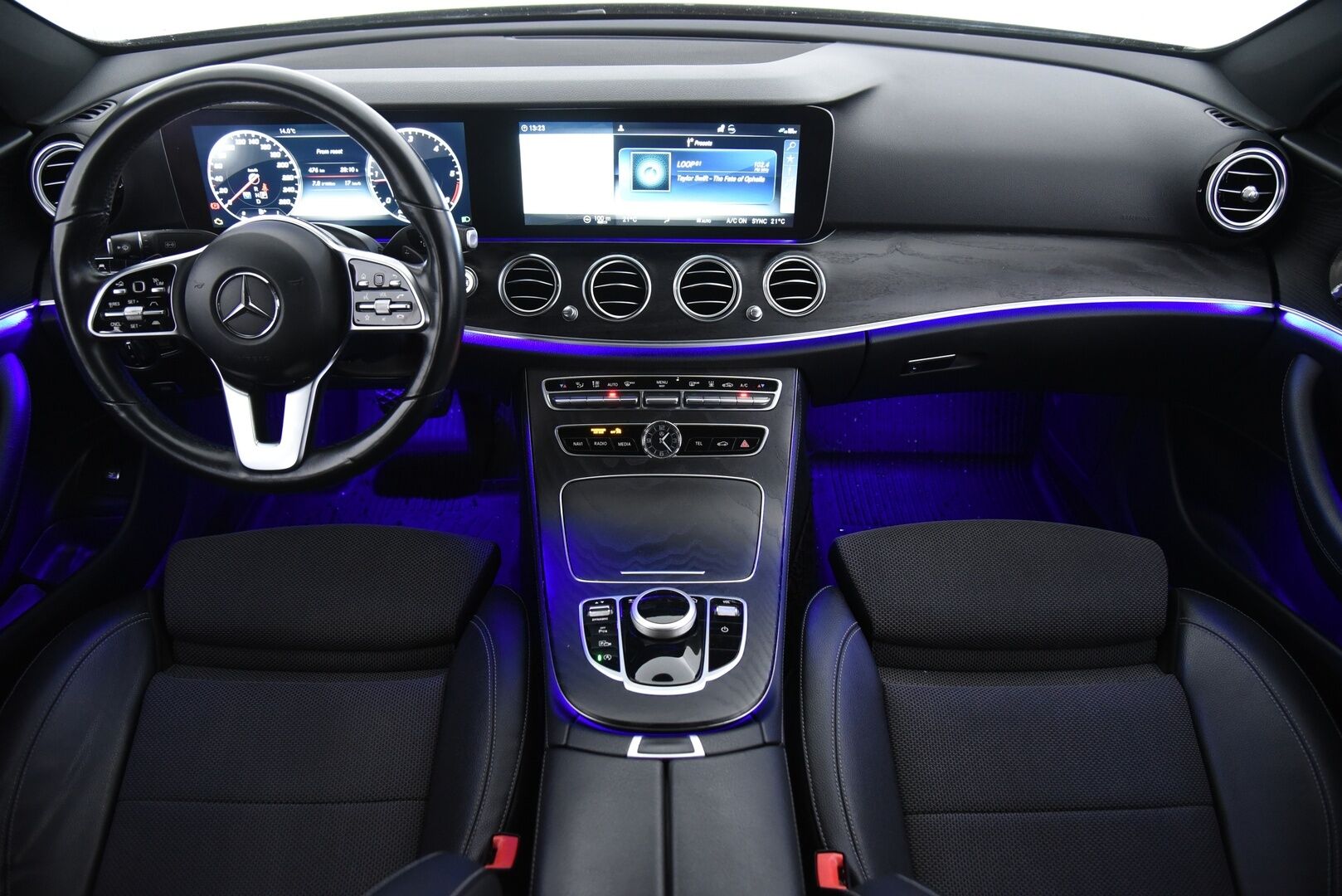 Mercedes-Benz E 2019 200 d A Premium Business / Adapt.vakkari  / Webasto / Steering Pilot / Widescreen / P.kamera / - Apple & Android / Premium Ambiente valaistus / Juuri huollettu / Huippu varusteltu! - HULLUT VÄLIPÄIVÄT KORKOTARJOUS 2,49%