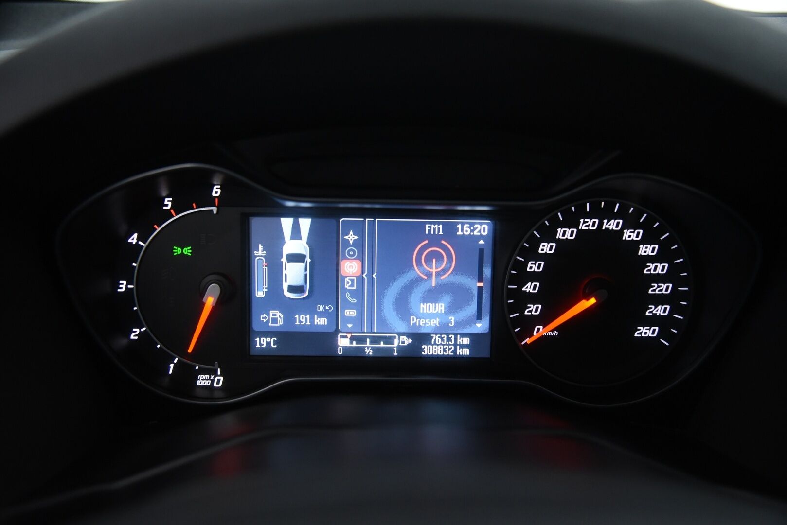 Ford Mondeo 2014 2,0 TDCi 140hv PowerShift Titanium Business A6 Wagon - Myydään Huutokaupat.comissa!