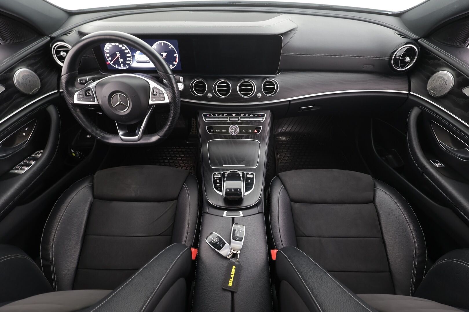 Mercedes-Benz E 2018 220 d 4Matic T A Premium Business AMG * Vakkari / Webasto / LED / Navi / Panorama / Sporttipenkit / Widescreen *