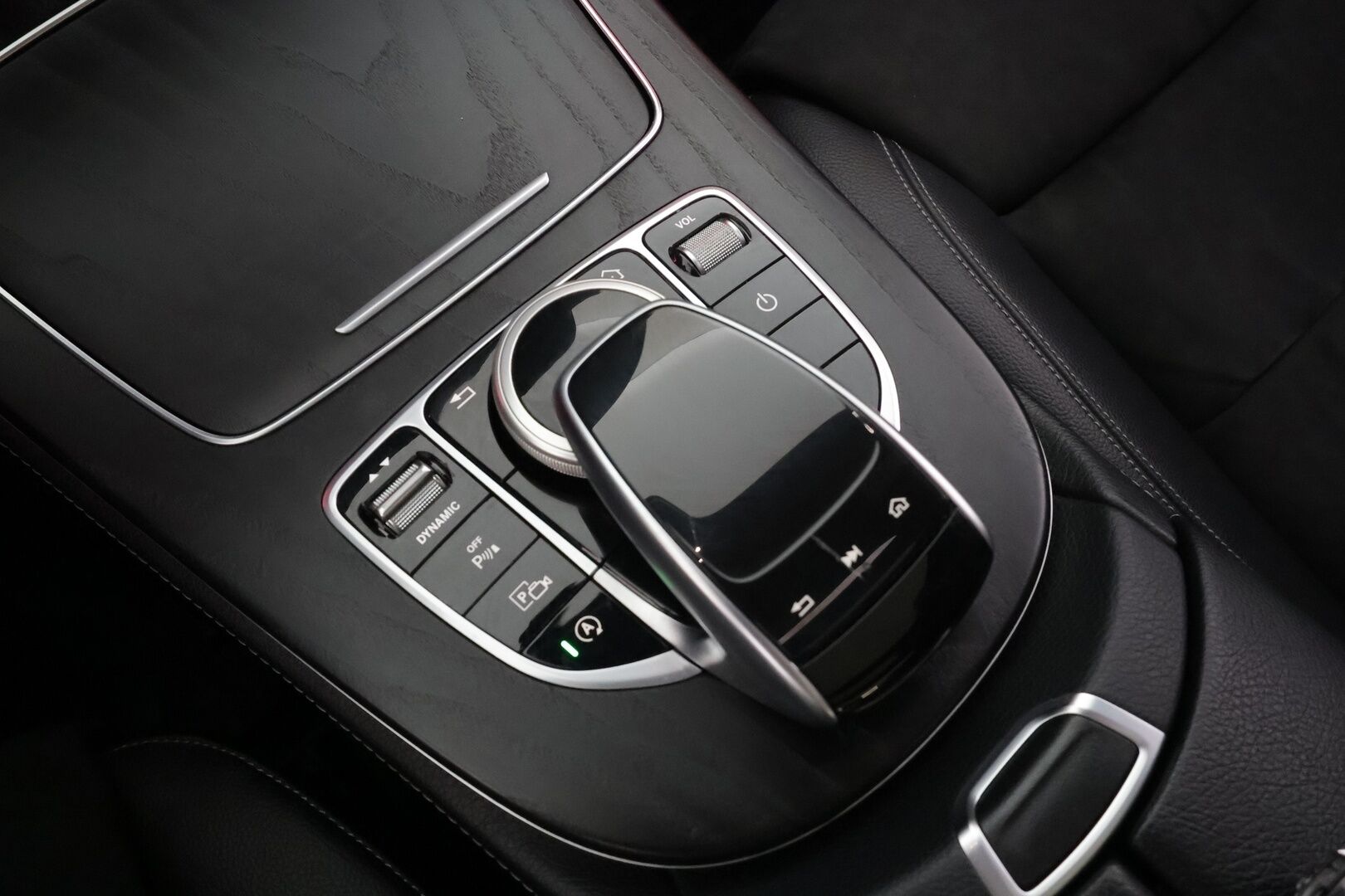 Mercedes-Benz E 2018 220 d 4Matic T A Premium Business AMG * Vakkari / Webasto / LED / Navi / Panorama / Sporttipenkit / Widescreen *