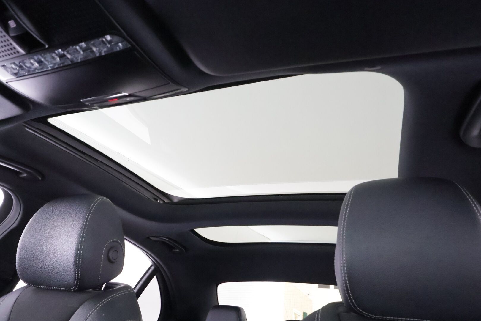 Mercedes-Benz E 2018 220 d 4Matic T A Premium Business AMG * Vakkari / Webasto / LED / Navi / Panorama / Sporttipenkit / Widescreen *