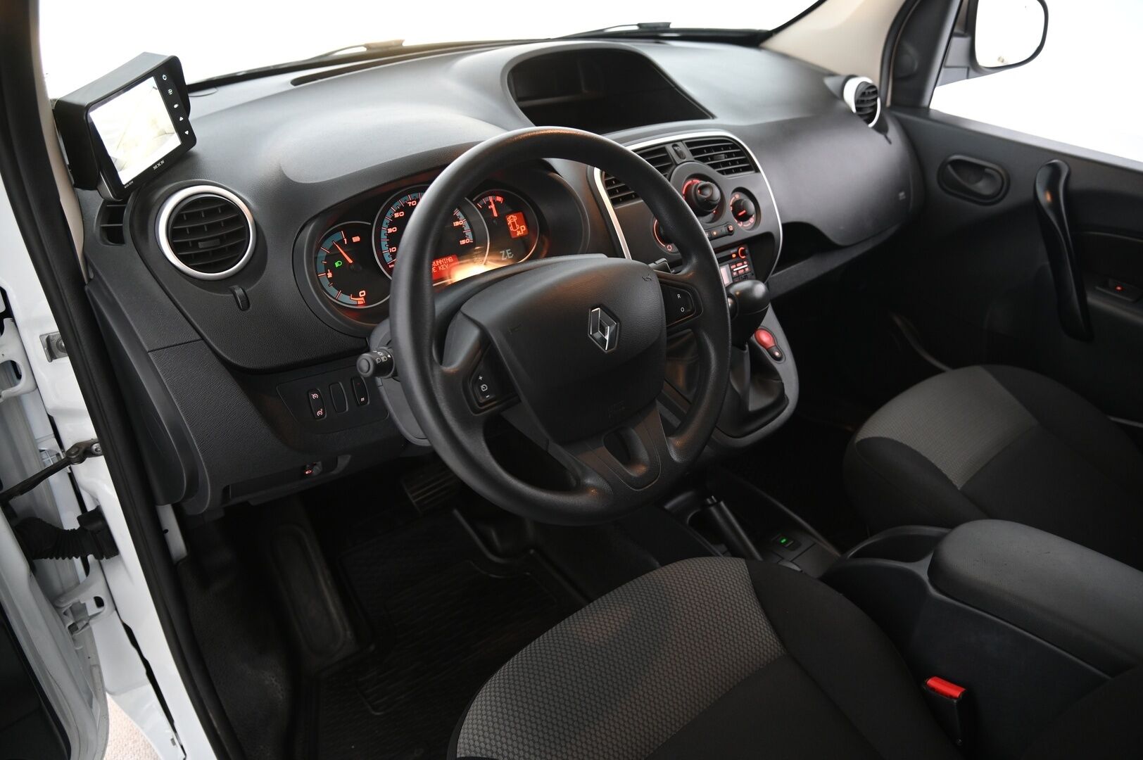 Renault Kangoo 2020 Z.E. Power+ 3m3, 33 kWh *Vakionopeudensäädin / P-kamera / Ilmastointi* - Merkkihuollettu / 2x renkaat vanteilla / Siisti* - HULLUT VÄLIPÄIVÄT KORKOTARJOUS 2,49%