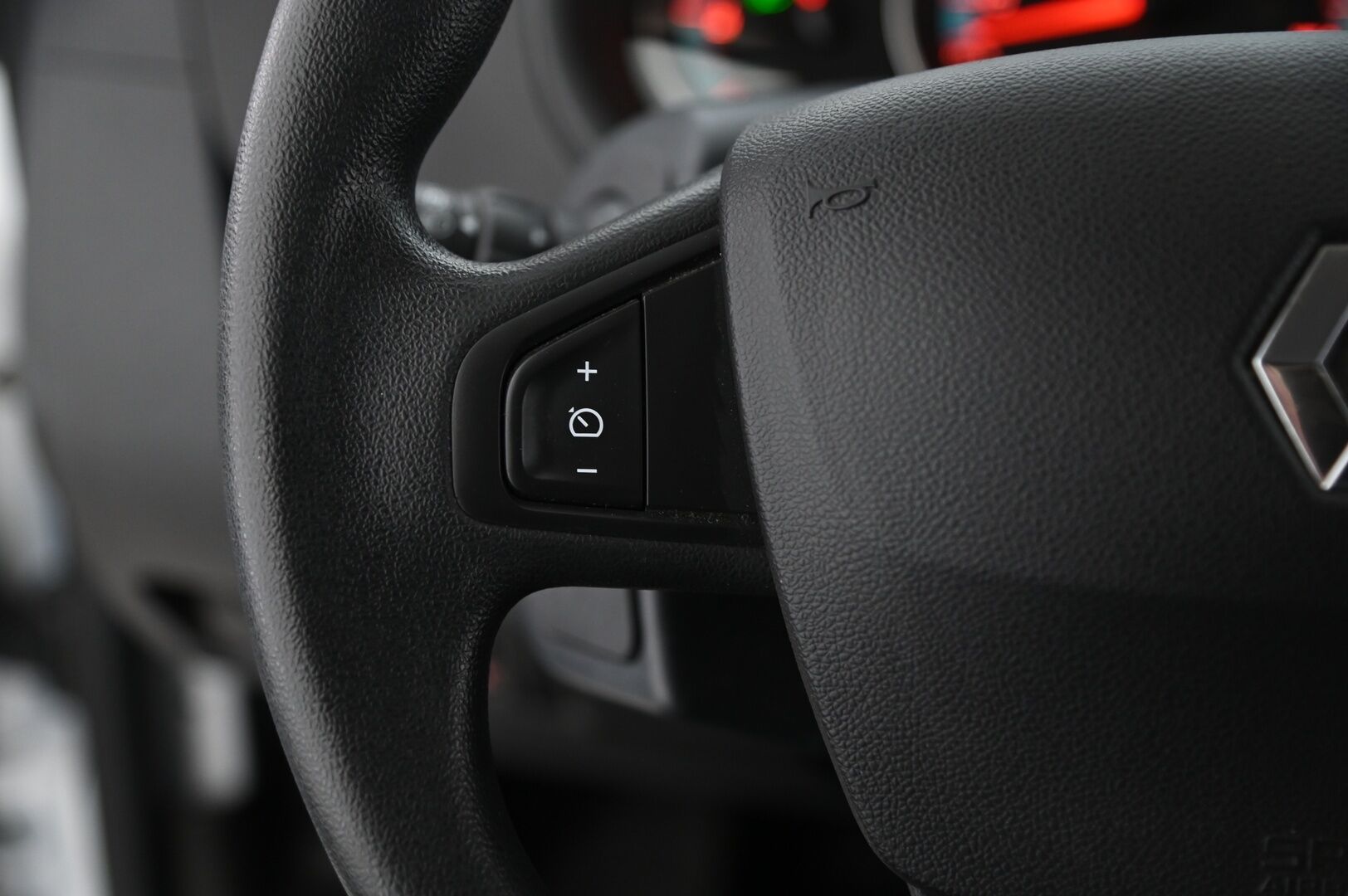 Renault Kangoo 2020 Z.E. Power+ 3m3, 33 kWh *Vakionopeudensäädin / P-kamera / Ilmastointi* - Merkkihuollettu / 2x renkaat vanteilla / Siisti* - HULLUT VÄLIPÄIVÄT KORKOTARJOUS 2,49%