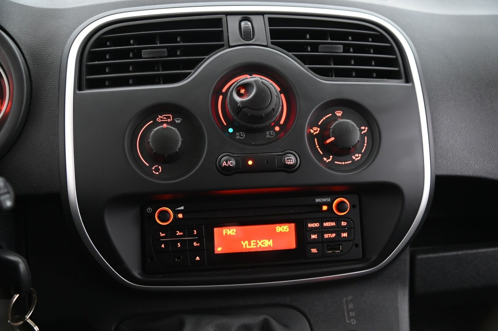 Renault Kangoo 2020 Z.E. Power+ 3m3, 33 kWh *Vakionopeudensäädin / P-kamera / Ilmastointi* - Merkkihuollettu / 2x renkaat vanteilla / Siisti* - HULLUT VÄLIPÄIVÄT KORKOTARJOUS 2,49%