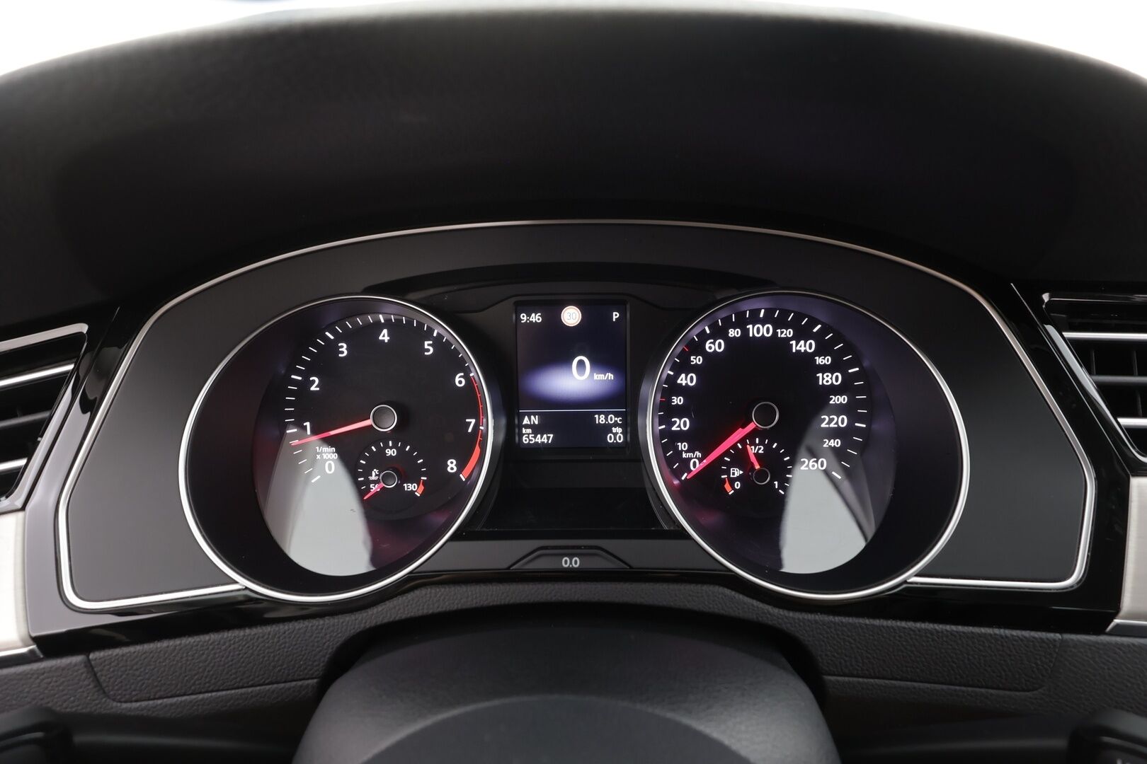 Volkswagen Passat 2020 Sedan R-Line 1,5 TSI EVO 110 kW DSG-automaatti - | ACC | Koukku | IQ.Light | Nahka-alcantara | P.kamera | Keyless | Lane assist | Lämm. ratti | 1-om suomiauto | Merkkihuollot | 2x renkaat aluin | 