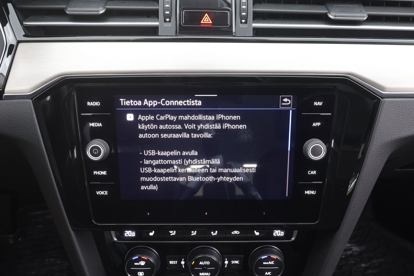 Volkswagen Passat 2020 Sedan R-Line 1,5 TSI EVO 110 kW DSG-automaatti - | ACC | Koukku | IQ.Light | Nahka-alcantara | P.kamera | Keyless | Lane assist | Lämm. ratti | 1-om suomiauto | Merkkihuollot | 2x renkaat aluin | 