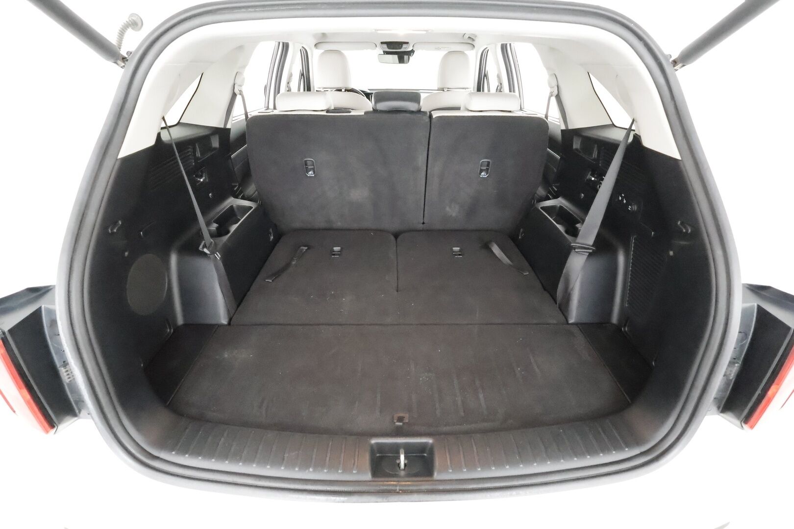 Kia Sorento 2021 2,2 CRDi AWD Business Premium DCT AT 7P * ACC / 360° / Bose / LED / Navi / Sähköpenkit / Koukku / Digimittaristo * - Suomi-auto / Kahdet renkaat aluvanteilla / Merkkihuollettu