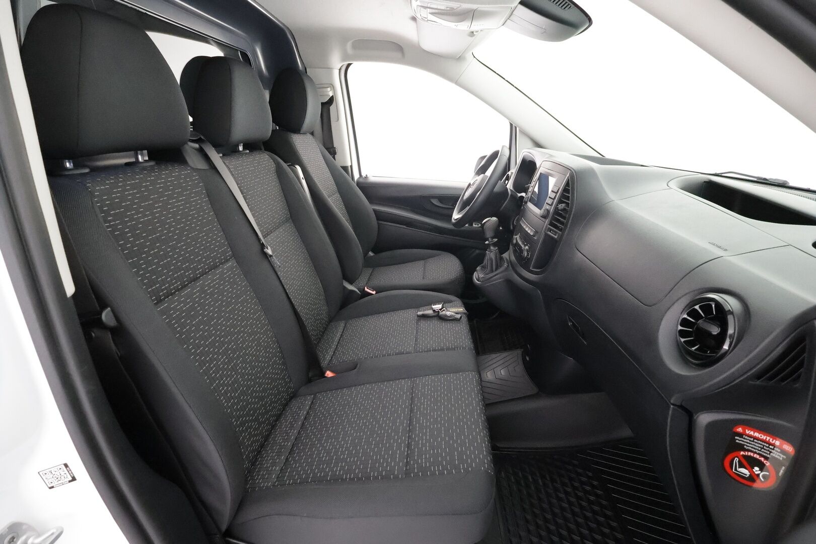 Mercedes-Benz Vito 2022 110CDI FWD-3,05/32K keskipitkä A2 * Vakkari / Webasto / P-Kamera / Koukku / Bluetooth* - Suomi-auto / ALV / 2x vanteet