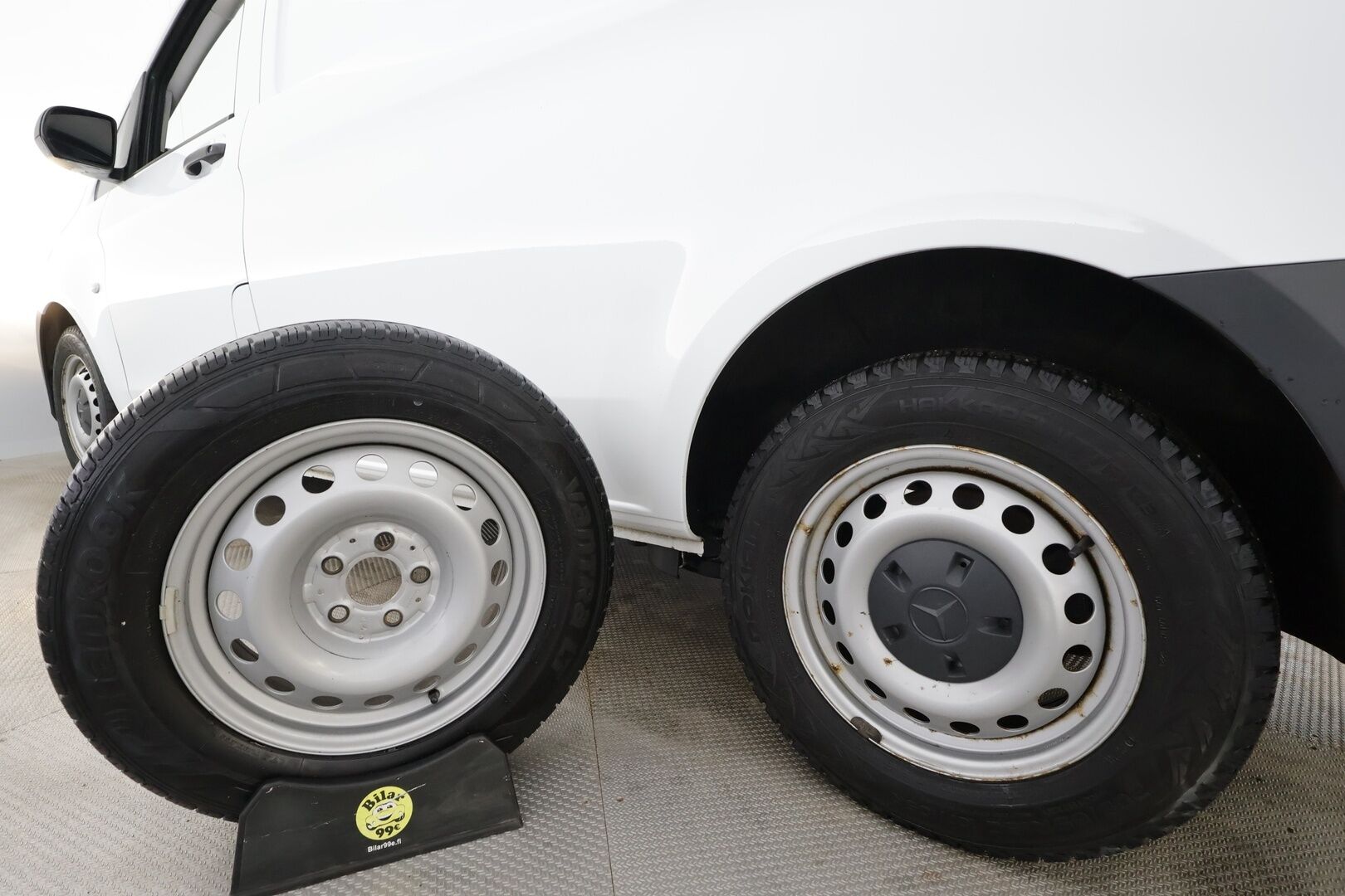 Mercedes-Benz Vito 2022 110CDI FWD-3,05/32K keskipitkä A2 * Vakkari / Webasto / P-Kamera / Koukku / Bluetooth* - Suomi-auto / ALV / 2x vanteet