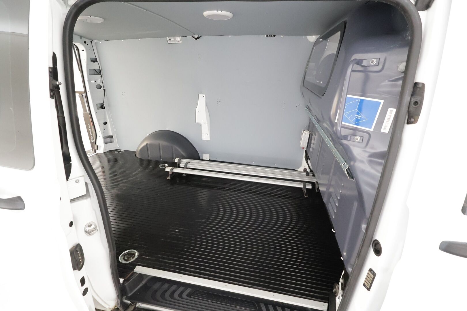 Mercedes-Benz Vito 2022 110CDI FWD-3,05/32K keskipitkä A2 * Vakkari / Webasto / P-Kamera / Koukku / Bluetooth* - Suomi-auto / ALV / 2x vanteet