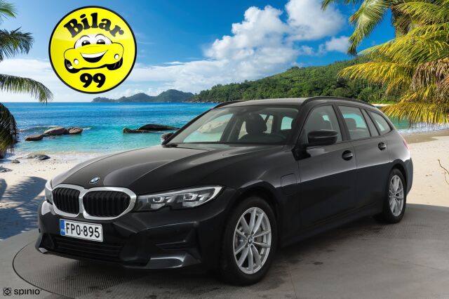 BMW 330 2021