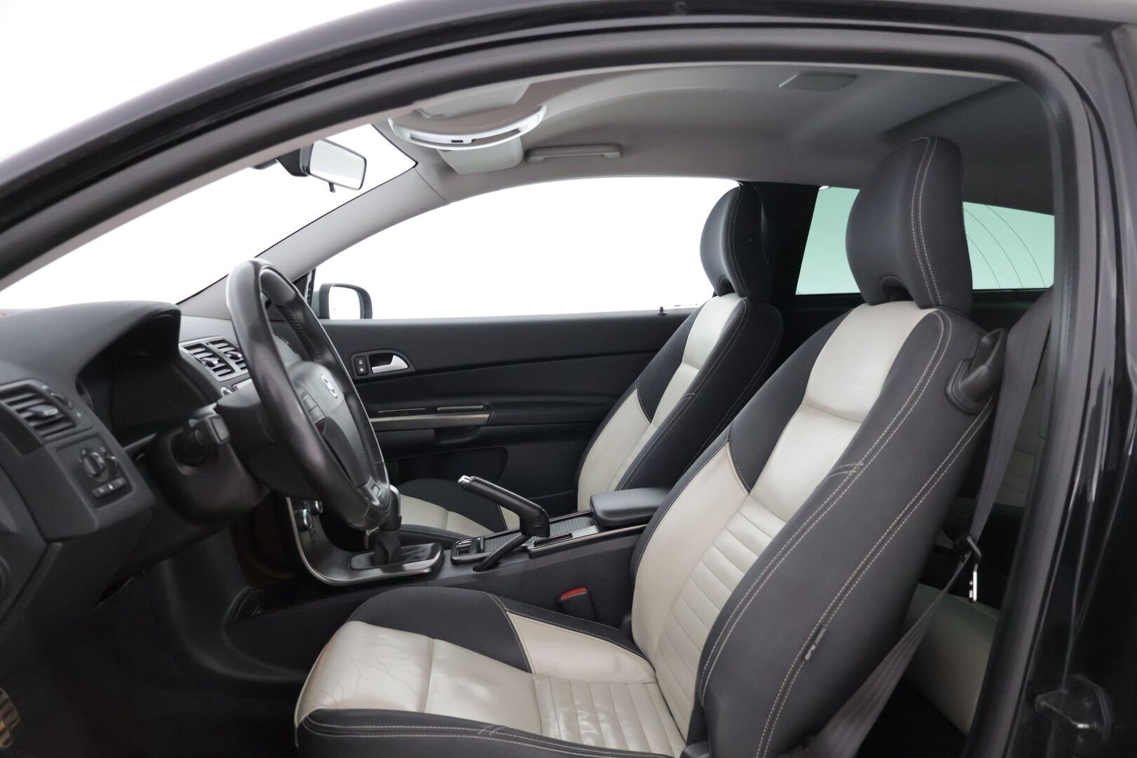 Volvo C30 2007 C30 Coupé (AD) 2ov 1790cm3 - MYYDÄÄN HUUTOKAUPAT.COM 