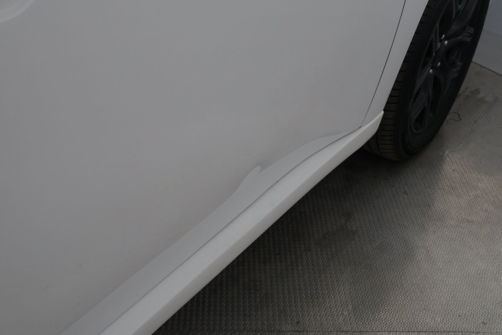 Mitsubishi Outlander PHEV 2014 Intense Plus 4WD 5P - Myydään  Huutokaupat.com - Tämä auto myydään huutokaupat.com -sivuston kautta: https://huutokaupat.com/kohde/6581732/mitsubishi-outlander-2014