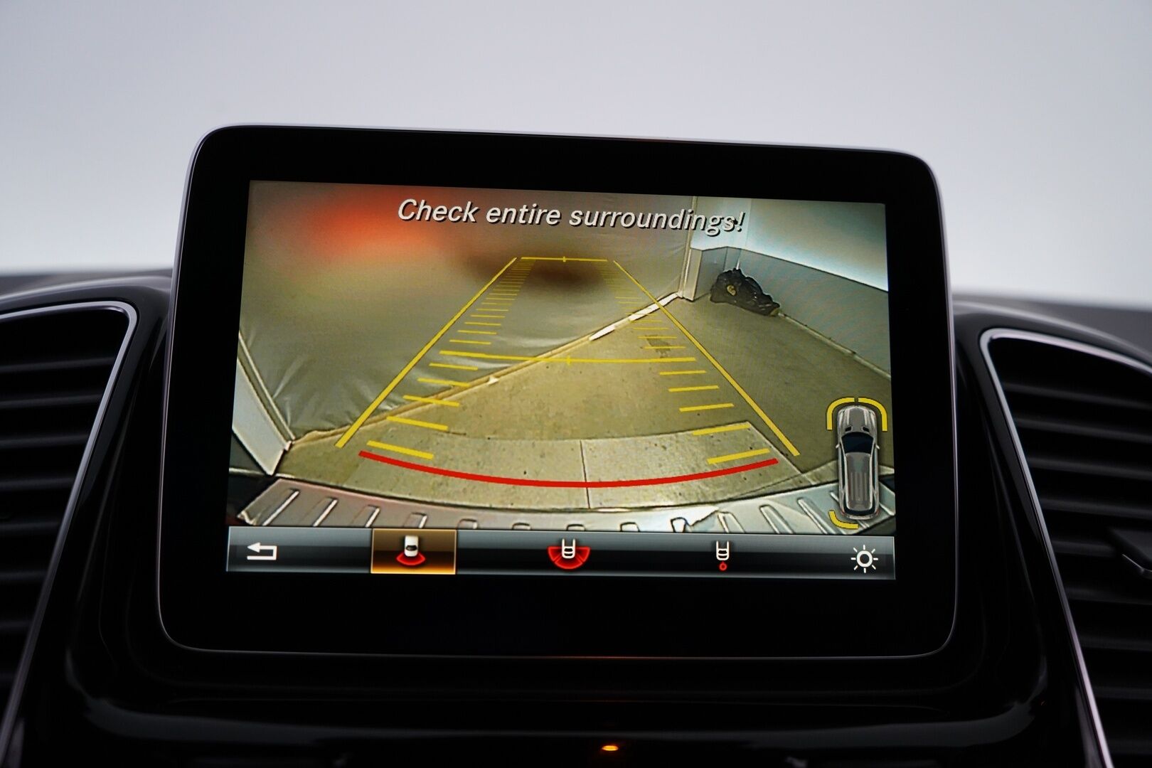 Mercedes-Benz GLE 2016 500 e 4Matic * Distronic + / Muistipenkit / Panorama / Harman&Kardon * - Panorama / Harman&Kardon / Muistipenkit / Koukku / Nahkasisusta - HULLUT AVAJAISHULINAT KORKOTARJOUS 3,29 %