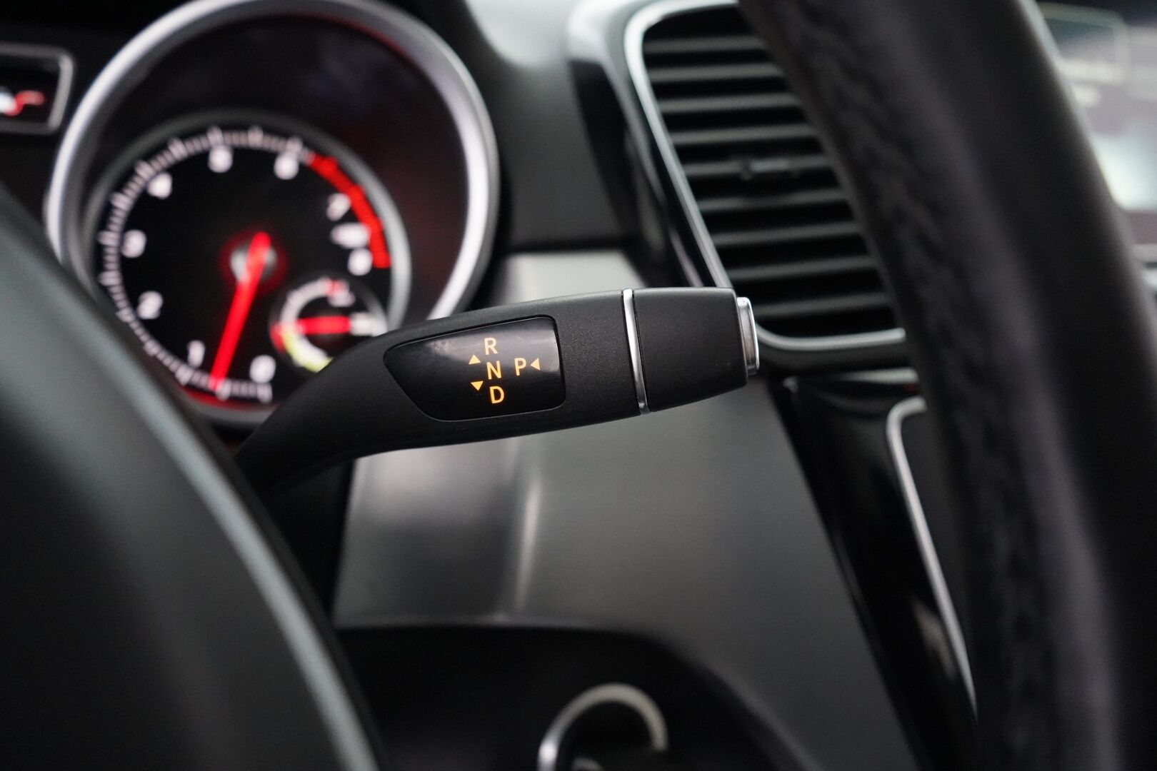 Mercedes-Benz GLE 2016 500 e 4Matic * Distronic + / Muistipenkit / Panorama / Harman&Kardon * - Panorama / Harman&Kardon / Muistipenkit / Koukku / Nahkasisusta - HULLUT AVAJAISHULINAT KORKOTARJOUS 3,29 %