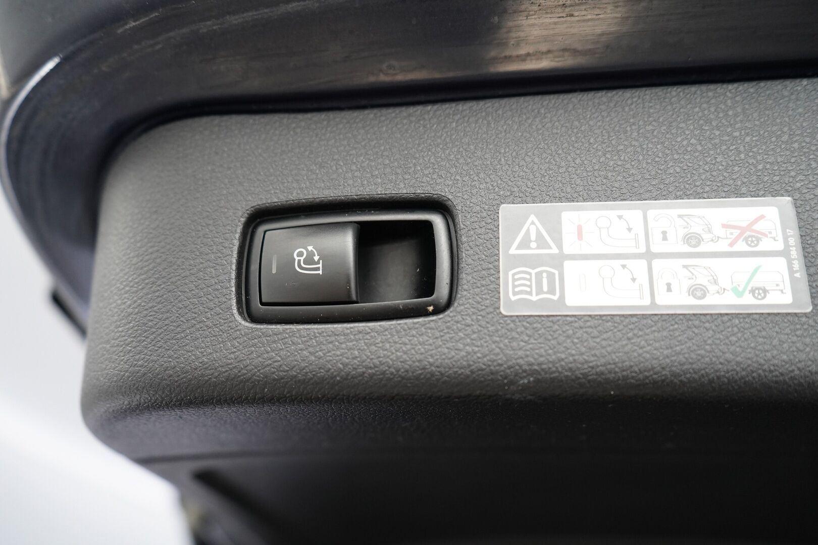 Mercedes-Benz GLE 2016 500 e 4Matic * Distronic + / Muistipenkit / Panorama / Harman&Kardon * - Panorama / Harman&Kardon / Muistipenkit / Koukku / Nahkasisusta - HULLUT AVAJAISHULINAT KORKOTARJOUS 3,29 %