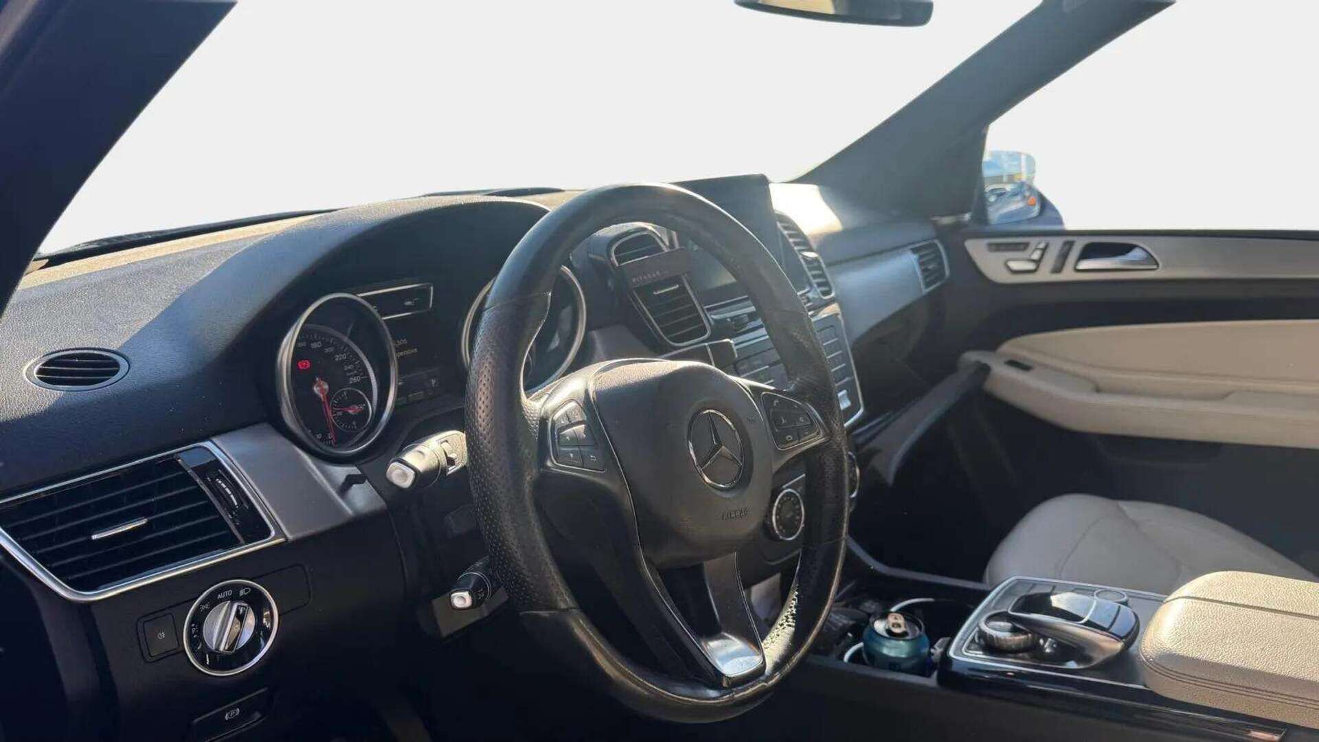 Mercedes-Benz GLE 2016 500 e 4Matic * - YritysOutlet - Myydään vain yrityksille * - Panorama / Harman&Kardon / Muistipenkit / Koukku / Nahkasisusta