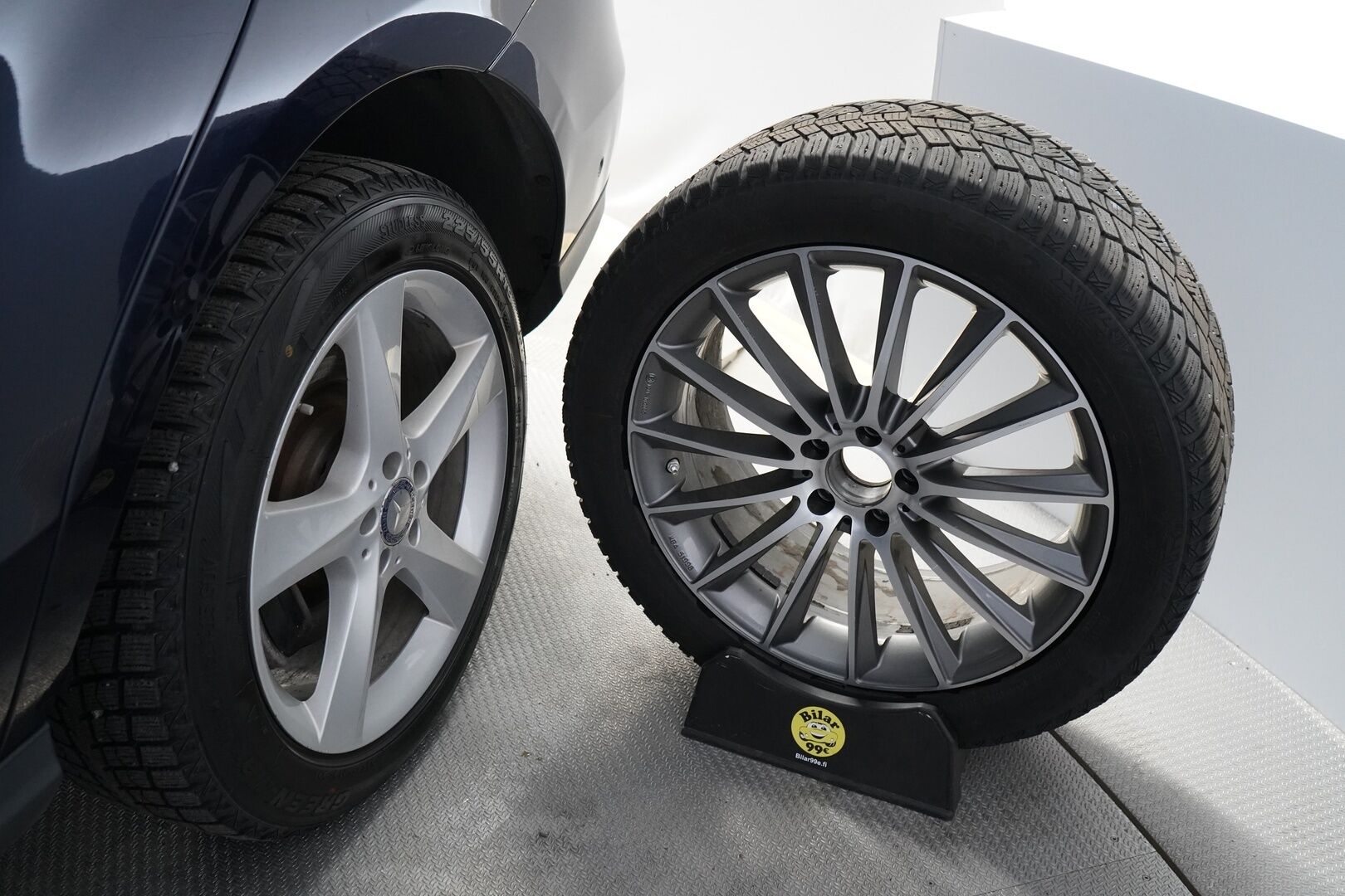 Mercedes-Benz GLE 2016 500 e 4Matic * Distronic + / Muistipenkit / Panorama / Harman&Kardon * - Panorama / Harman&Kardon / Muistipenkit / Koukku / Nahkasisusta - HULLUT AVAJAISHULINAT KORKOTARJOUS 3,29 %