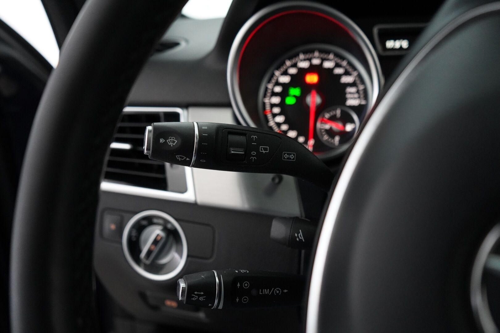 Mercedes-Benz GLE 2016 500 e 4Matic * Distronic + / Muistipenkit / Panorama / Harman&Kardon * - Panorama / Harman&Kardon / Muistipenkit / Koukku / Nahkasisusta - HULLUT AVAJAISHULINAT KORKOTARJOUS 3,29 %