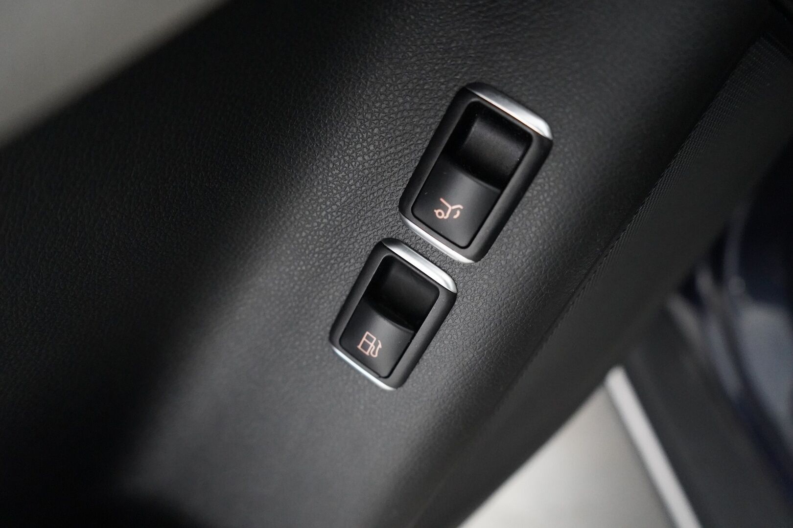 Mercedes-Benz GLE 2016 500 e 4Matic * Distronic + / Muistipenkit / Panorama / Harman&Kardon * - Panorama / Harman&Kardon / Muistipenkit / Koukku / Nahkasisusta - HULLUT AVAJAISHULINAT KORKOTARJOUS 3,29 %