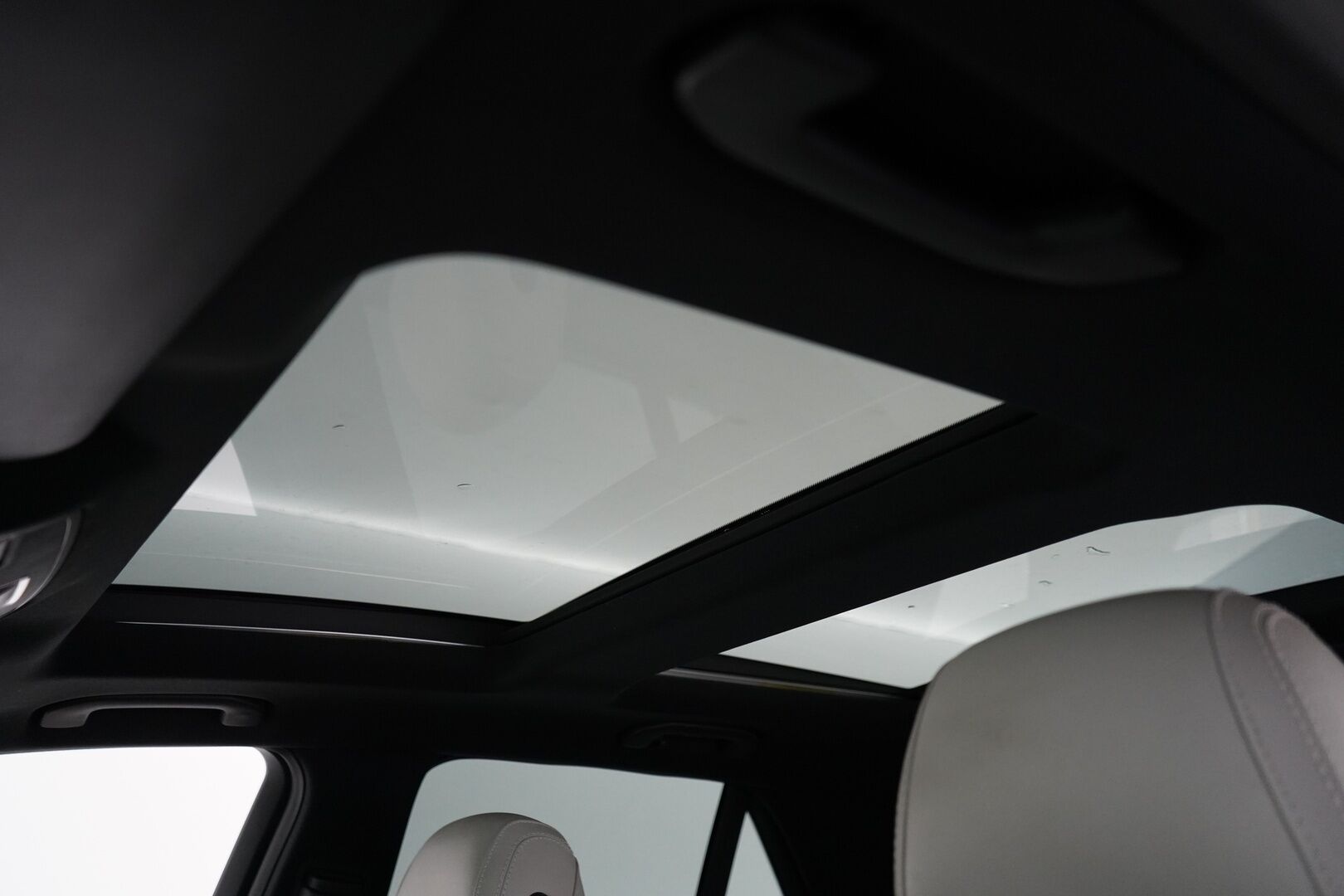 Mercedes-Benz GLE 2016 500 e 4Matic * Distronic + / Muistipenkit / Panorama / Harman&Kardon * - Panorama / Harman&Kardon / Muistipenkit / Koukku / Nahkasisusta - HULLUT AVAJAISHULINAT KORKOTARJOUS 3,29 %