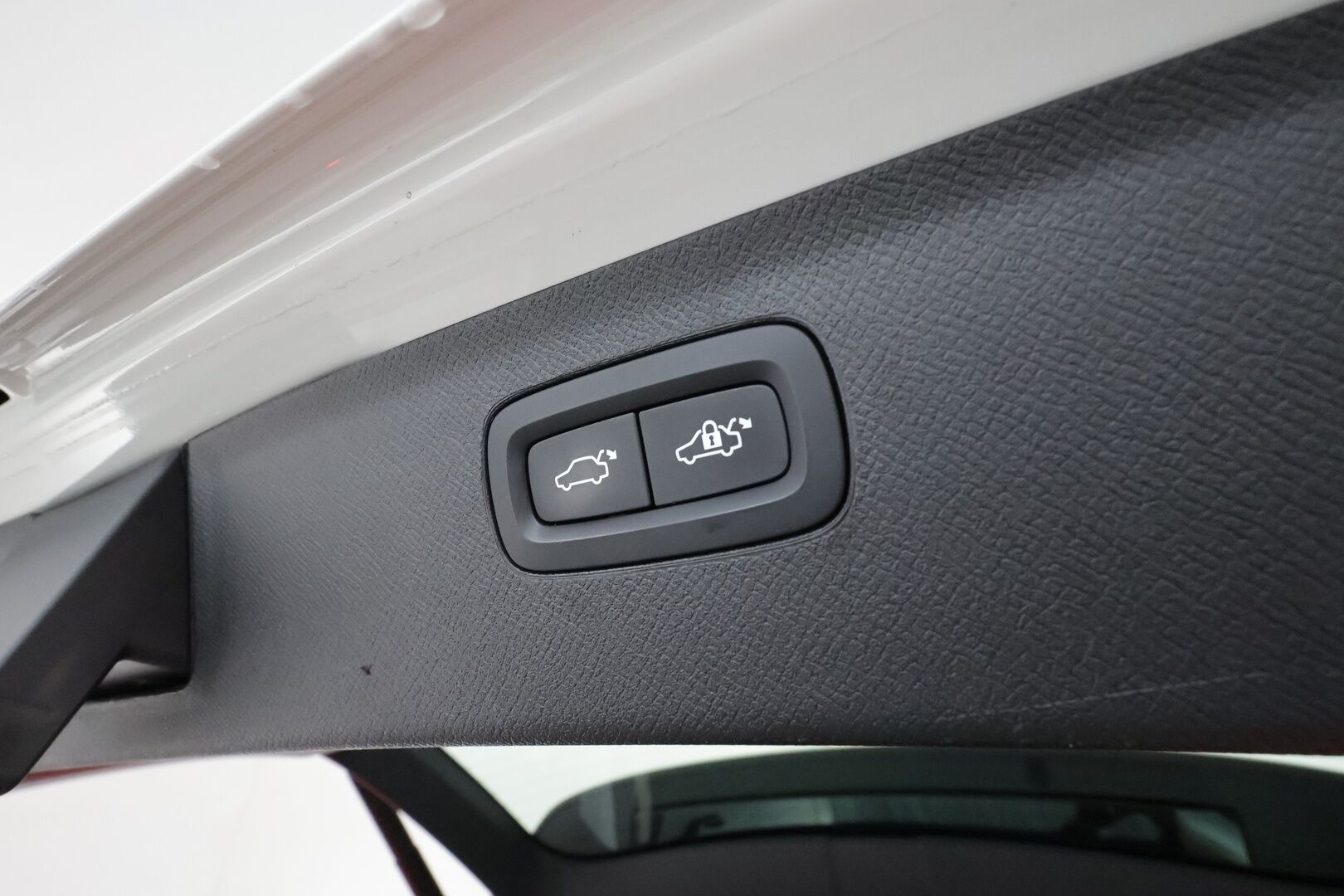 Volvo XC90 2021 T8 TwE AWD Inscription aut 7-P *ACC / Muistipenkit / Full LED / 360° / Vaaleat sporttinahat / Navi / BLIS / Koukku / Webasto* - 1.Om Suomi-auto / Jakohihna vaihdettu 9/25 / Merkkihuollettu - HULLU BLACKWEEK KORKOTARJOUS 2,49%