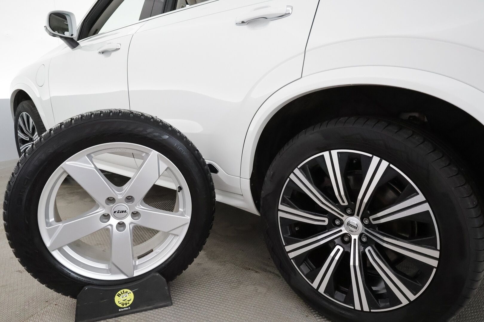 Volvo XC90 2021 T8 TwE AWD Inscription aut 7-P *ACC / Muistipenkit / Full LED / 360° / Vaaleat sporttinahat / Navi / BLIS / Koukku / Webasto* - 1.Om Suomi-auto / Jakohihna vaihdettu 9/25 / Merkkihuollettu - HULLU BLACKWEEK KORKOTARJOUS 2,49%