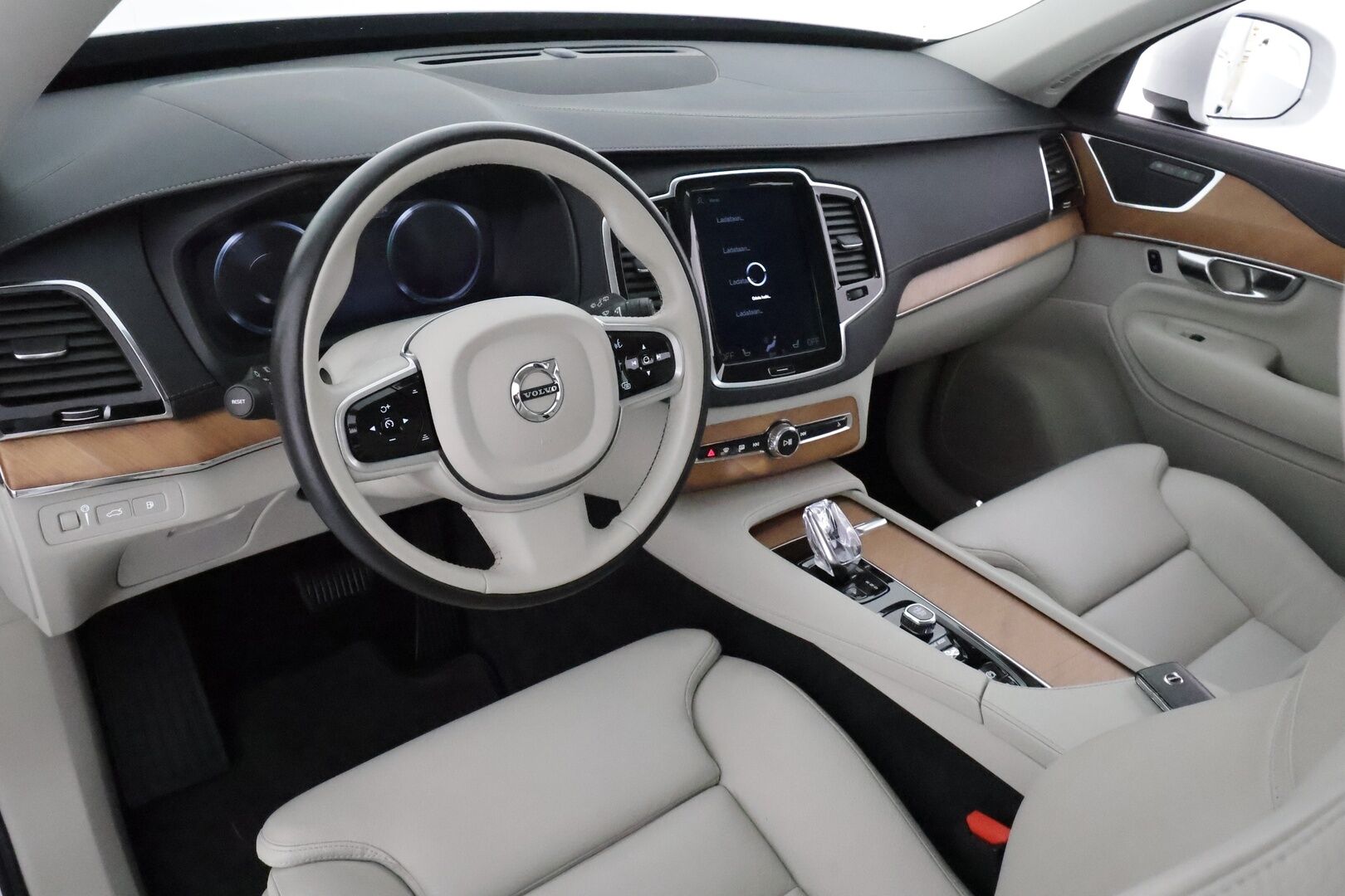 Volvo XC90 2021 T8 TwE AWD Inscription aut 7-P *ACC / Muistipenkit / Full LED / 360° / Vaaleat sporttinahat / Navi / BLIS / Koukku / Webasto* - 1.Om Suomi-auto / Jakohihna vaihdettu 9/25 / Merkkihuollettu - HULLU BLACKWEEK KORKOTARJOUS 2,49%