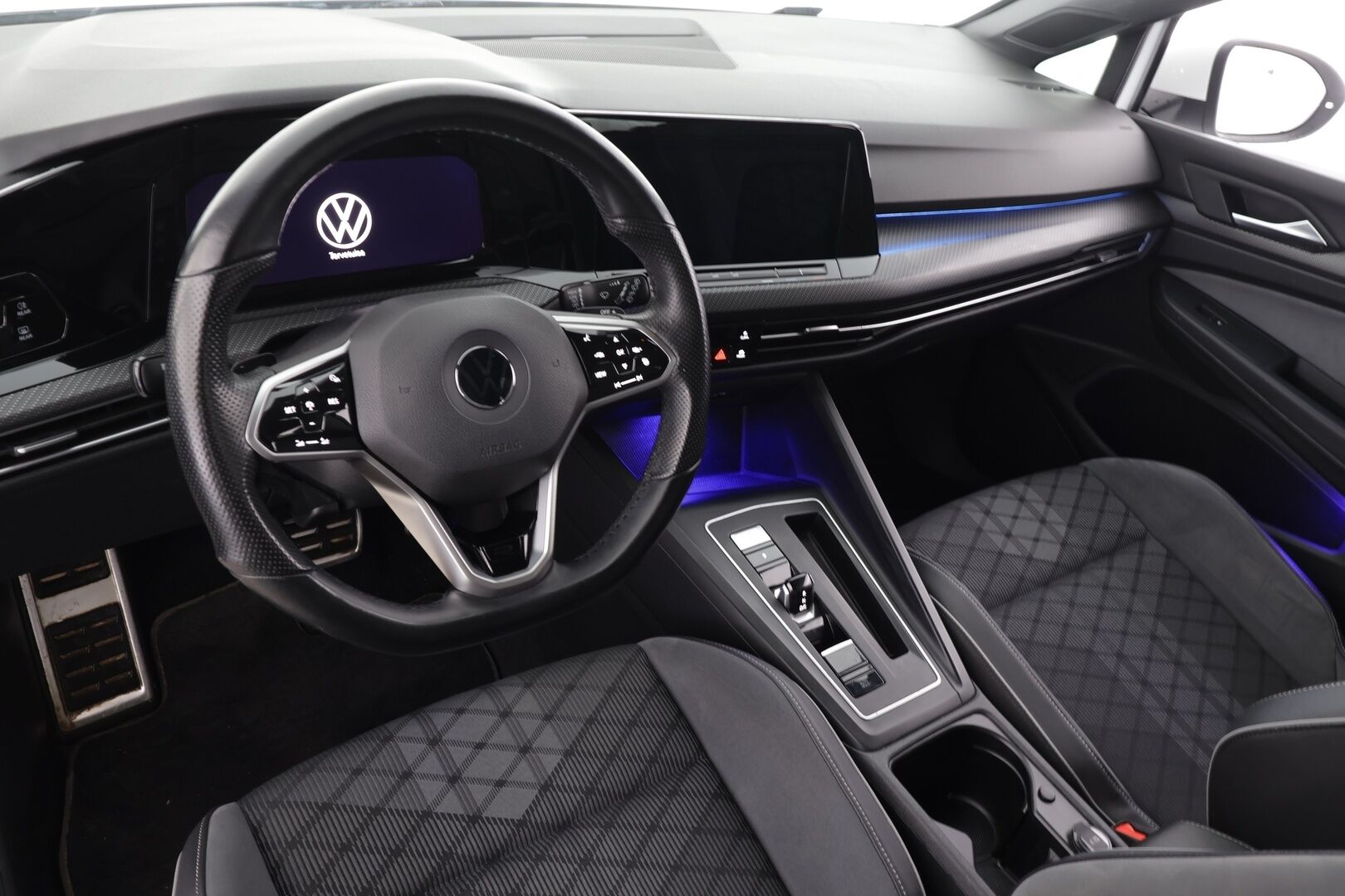 Volkswagen Golf 2021 First Edition R-Line 1,5 eTSI 110 kW (MHEV) DSG * ACC / Webasto / LED / Keyless / Apple&Android * - 1.Om Suomi-auto / Kahdet Renkaat