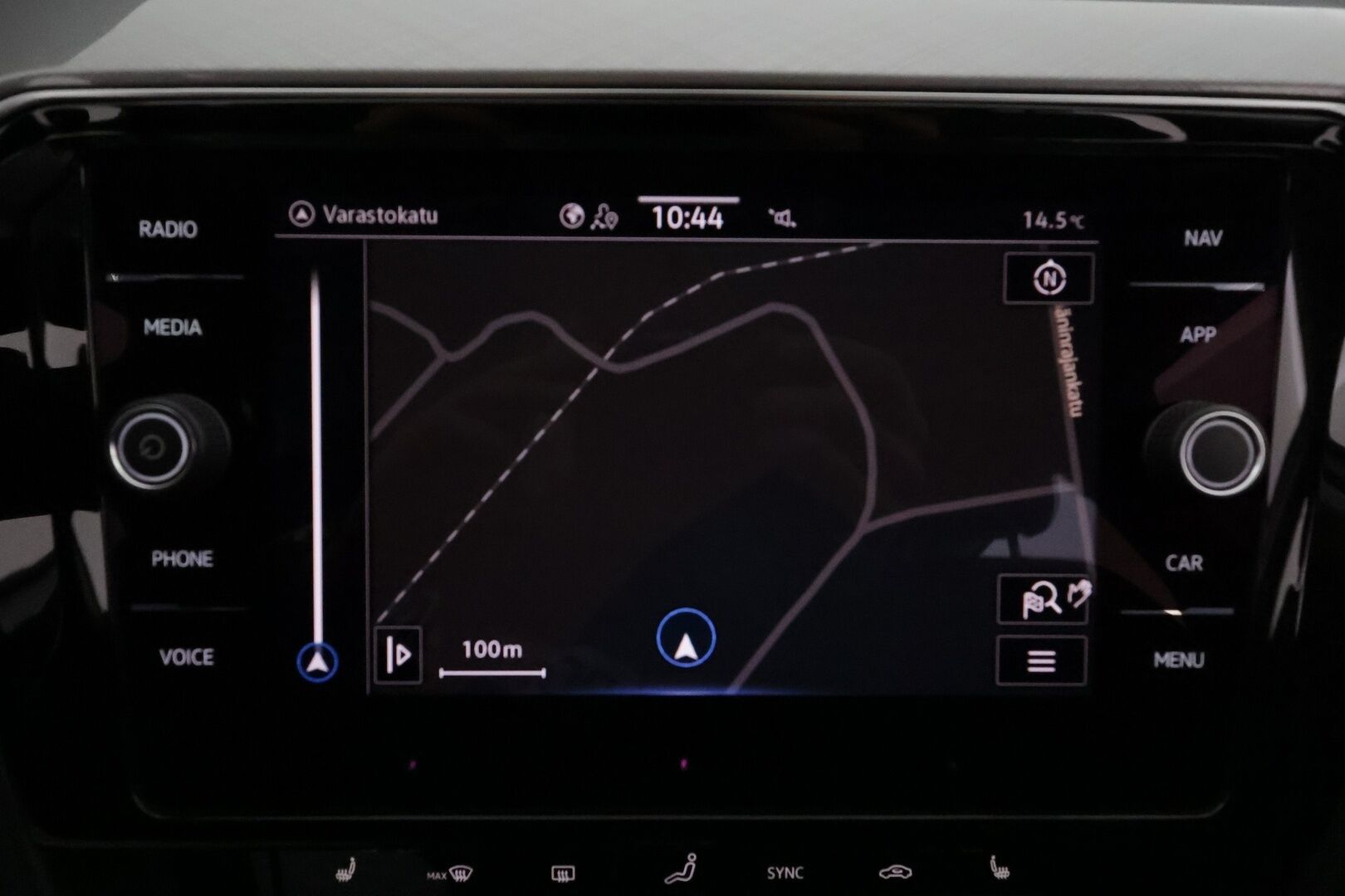 Volkswagen Passat 2021 Variant GTE Business Plug-In Hybrid 160 kW DSG *ACC / P.kamera / Webasto / IQ.Light / Koukku / Navi* - Suomi-auto / Akku kuntotarkastettu! / Kahdet renkaat aluvanteilla