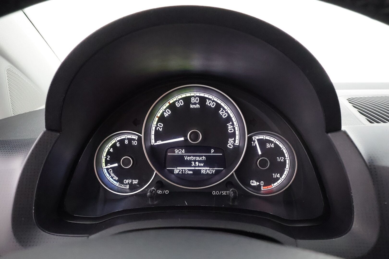 Skoda Citigo 2021 61 kW Ambition iV * Suomi-auto / P.Tutka / Bluetooth / Isofix / Penkinlämmittimet / Kahdet renkaat * - Akku kuntotarkastettu SoH 92,7% / Merkkihuollot