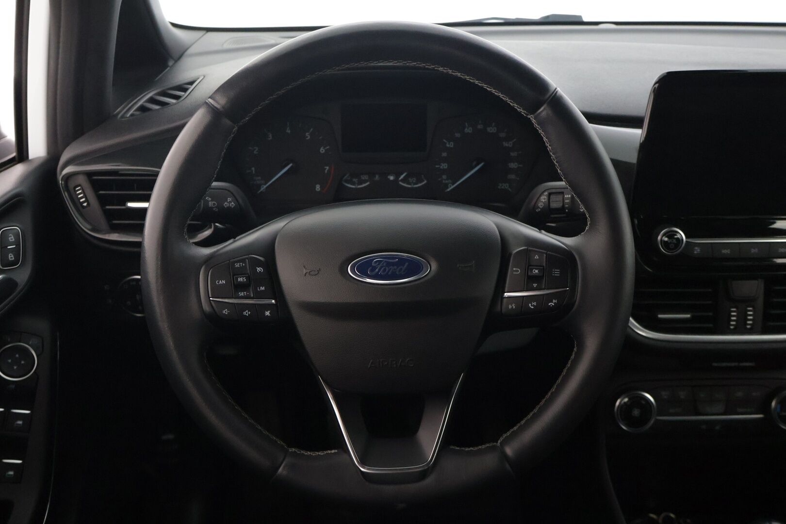Ford Fiesta 2021 1,0 EcoBoost Hybrid (mHEV) 125hv M6 Active 5-ovinen * Ohjauspyörän lämmitin / Apple&Android / P-tutkat * - 1 Omisteinen Suomi-auto / 2x Renkaat