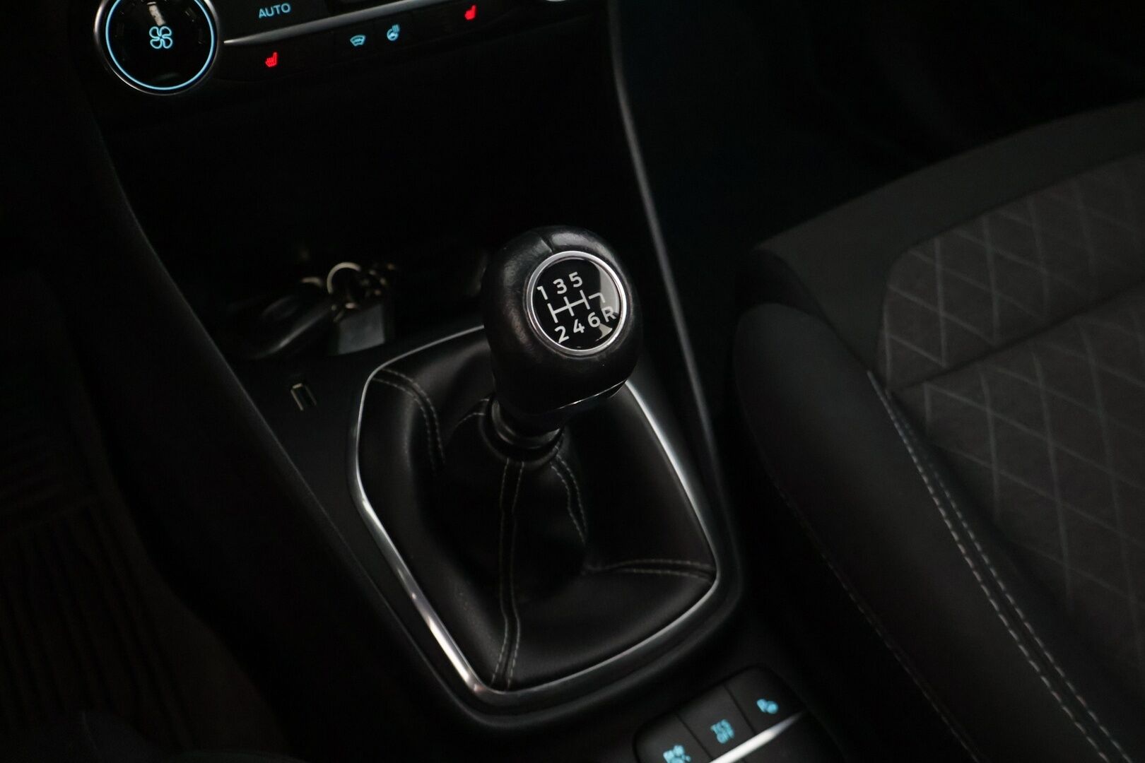 Ford Fiesta 2021 1,0 EcoBoost Hybrid (mHEV) 125hv M6 Active 5-ovinen * Ohjauspyörän lämmitin / Apple&Android / P-tutkat * - 1 Omisteinen Suomi-auto / 2x Renkaat