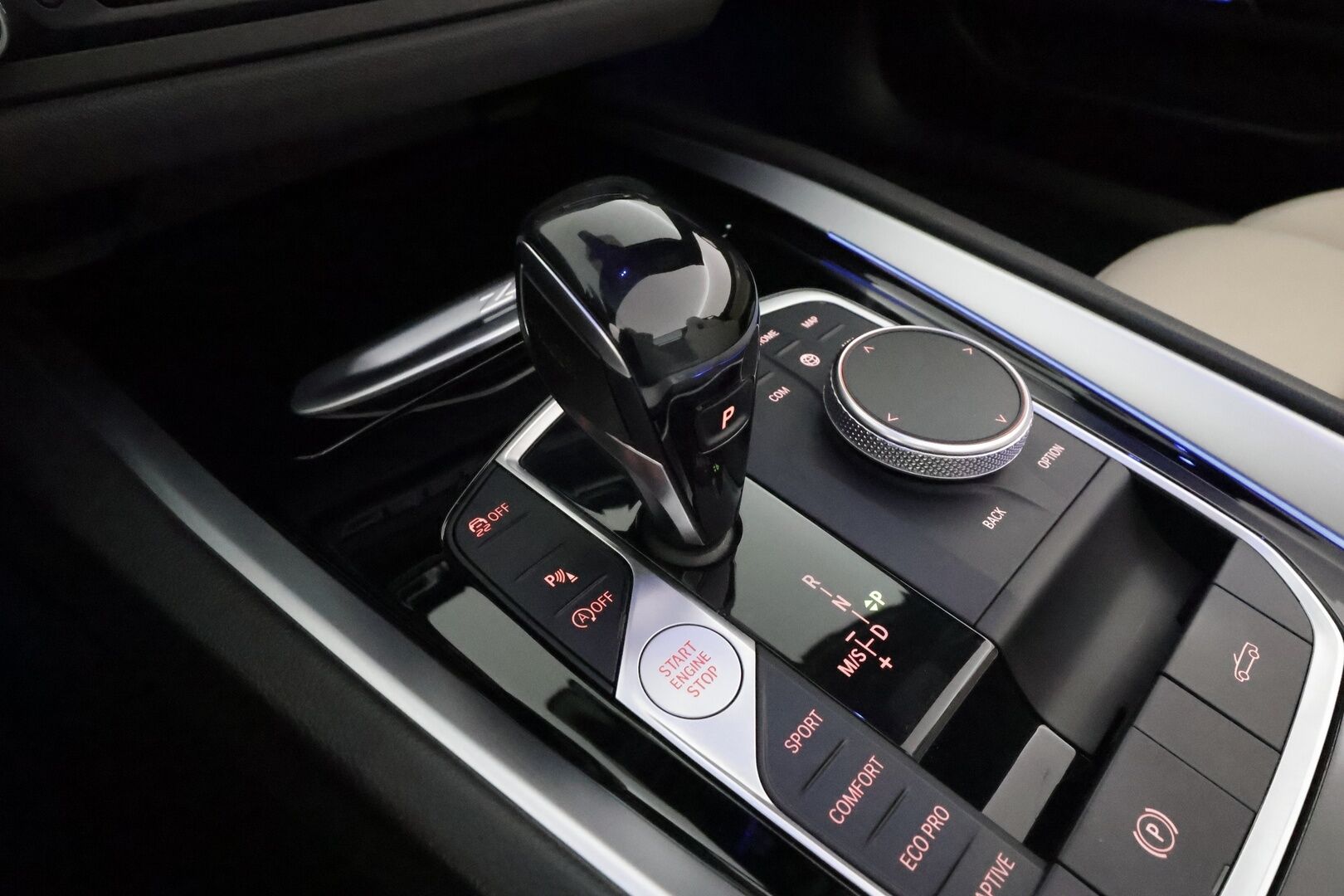 BMW Z4 2019 G29 Roadster M40i **HUD / H&K / Adapt.vakkari / Vaaleat nahkapenkit / P.kamera / Comfort access - 2,99 % KORKOTARJOUS TÄHÄN AUTOON - 