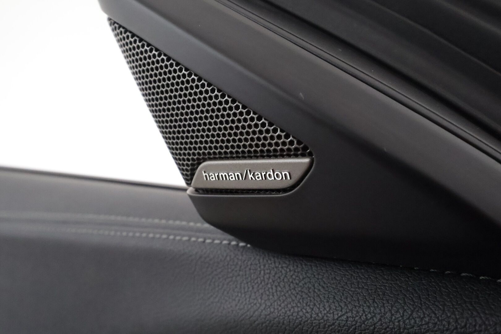 BMW Z4 2019 G29 Roadster M40i **HUD / H&K / Adapt.vakkari / Vaaleat nahkapenkit / P.kamera / Comfort access - 2,99 % KORKOTARJOUS TÄHÄN AUTOON - 
