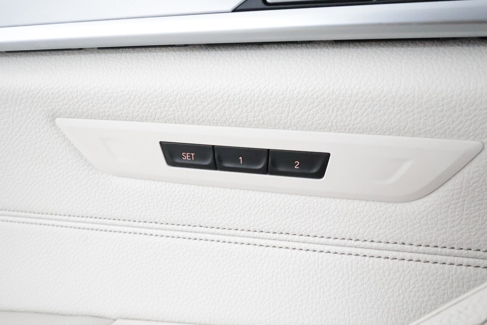 BMW 530 2021 G30 Sedan 530e xDrive A Charged Edition **Koukku / LED-valot / P.kamera / Sporttinahat Muistilla / Navi** - 1-om Suomi-auto / 2x Latauskaapelit / Kahdet Renkaat / Merkkihuollettu! - HULLU BLACKWEEK KORKOTARJOUS 2,49%