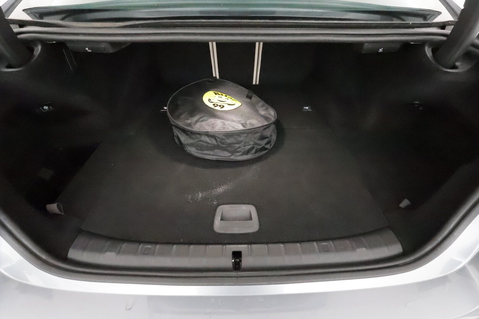 BMW 530 2021 G30 Sedan 530e xDrive A Charged Edition **Koukku / LED-valot / P.kamera / Sporttinahat Muistilla / Navi** - 1-om Suomi-auto / 2x Latauskaapelit / Kahdet Renkaat / Merkkihuollettu! - HULLU BLACKWEEK KORKOTARJOUS 2,49%