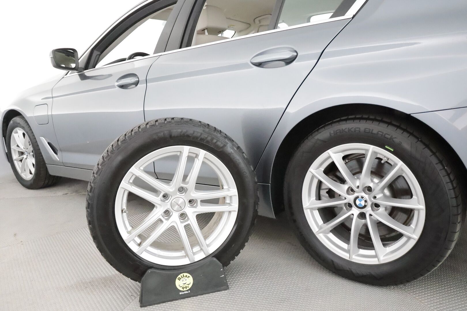 BMW 530 2021 G30 Sedan 530e xDrive A Charged Edition **Koukku / LED-valot / P.kamera / Sporttinahat Muistilla / Navi** - 1-om Suomi-auto / 2x Latauskaapelit / Kahdet Renkaat / Merkkihuollettu! - HULLU BLACKWEEK KORKOTARJOUS 2,49%