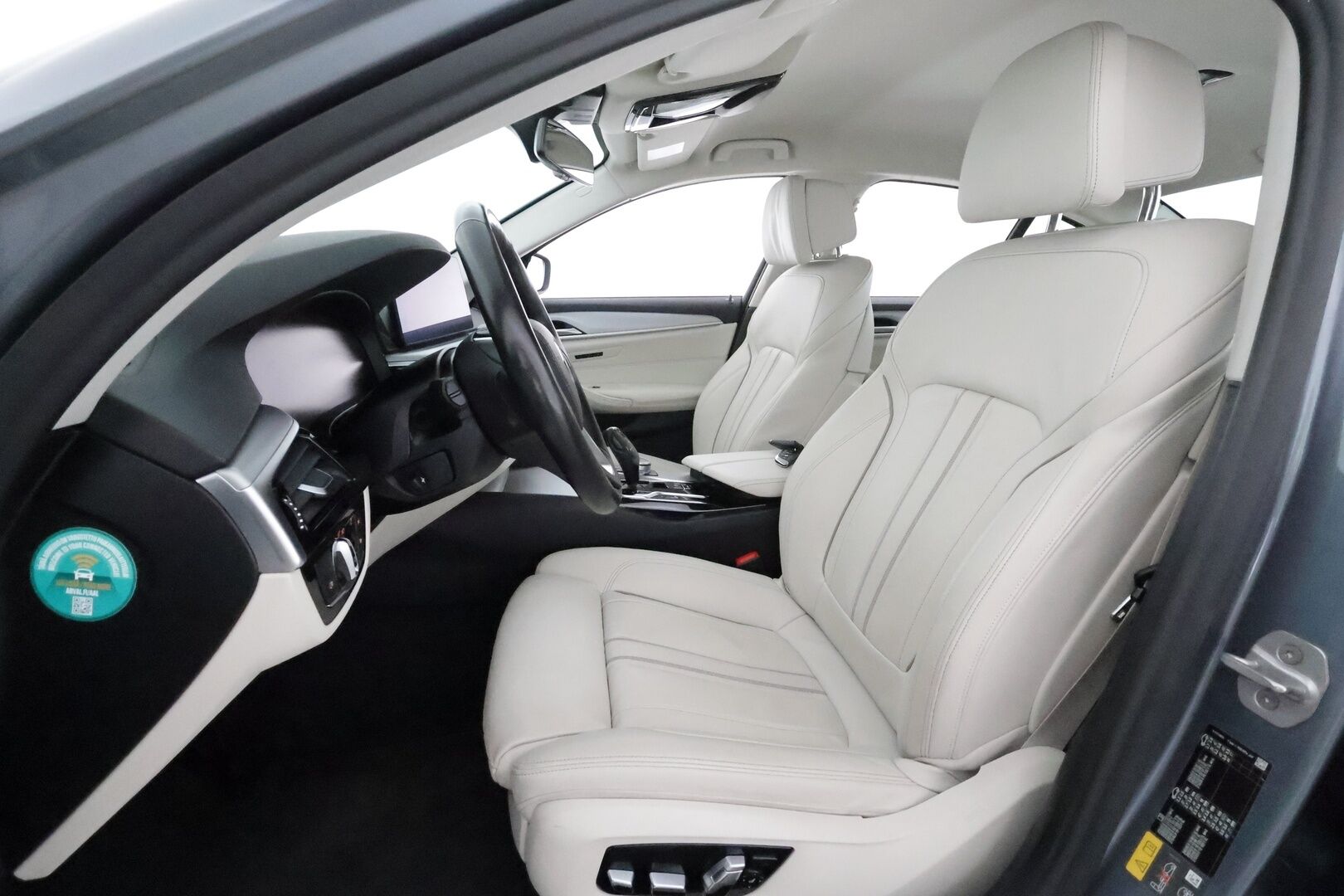 BMW 530 2021 G30 Sedan 530e xDrive A Charged Edition **Koukku / LED-valot / P.kamera / Sporttinahat Muistilla / Navi** - 1-om Suomi-auto / 2x Latauskaapelit / Kahdet Renkaat / Merkkihuollettu! - HULLU BLACKWEEK KORKOTARJOUS 2,49%