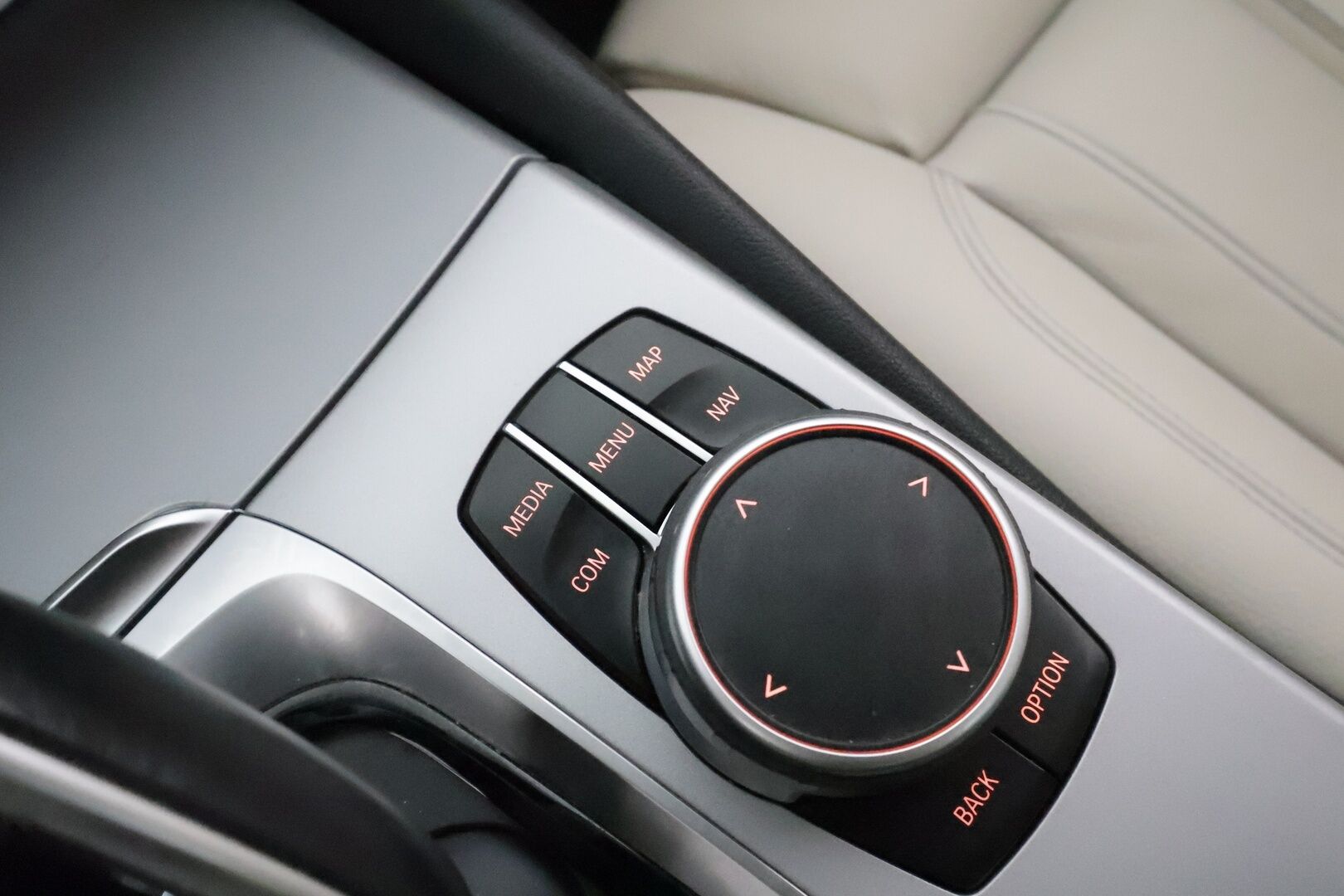 BMW 530 2021 G30 Sedan 530e xDrive A Charged Edition **Koukku / LED-valot / P.kamera / Sporttinahat Muistilla / Navi** - 1-om Suomi-auto / 2x Latauskaapelit / Kahdet Renkaat / Merkkihuollettu! - HULLU BLACKWEEK KORKOTARJOUS 2,49%