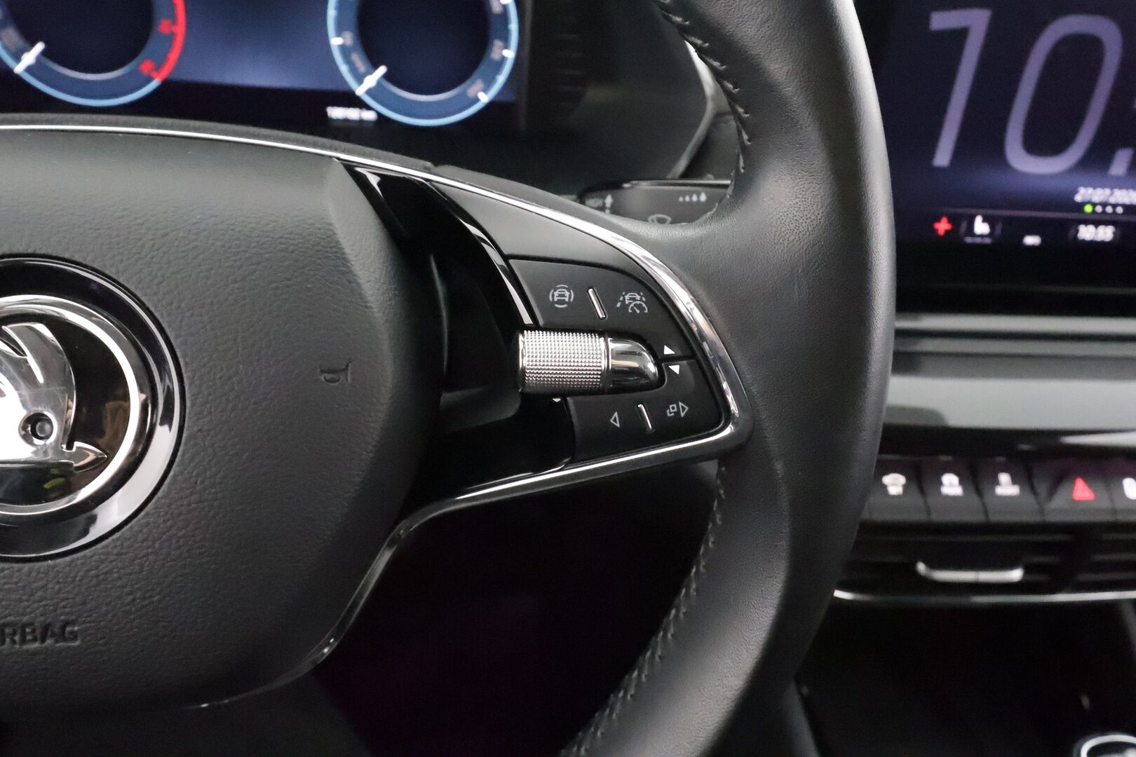 Skoda Octavia 2021 Combi 1,5 TSI Style Launch Edition - | ACC | Webasto | Matrix-LED | HUD | Canton | P.Kamera | Ratinlämmitys | Keyless | Apple&Android | Suomi-auto | Kahdet Renkaat |
