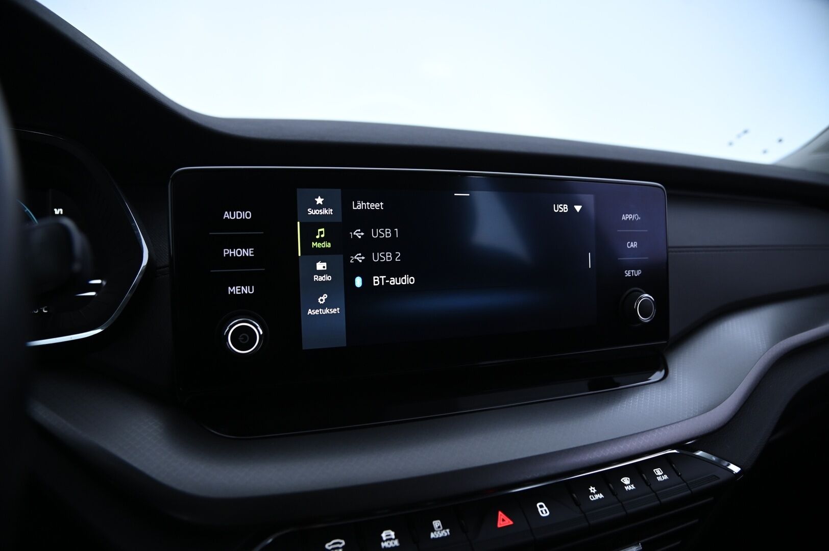 Skoda Octavia 2021 Combi 2,0 TDI 150 Ambition Launch Edition DSG Aut. *Webasto / Digimittaristo / Tutkat / LED / Koukku* - Tilava perhefarkku / Uusi korinen / Koukullinen suomi-auto