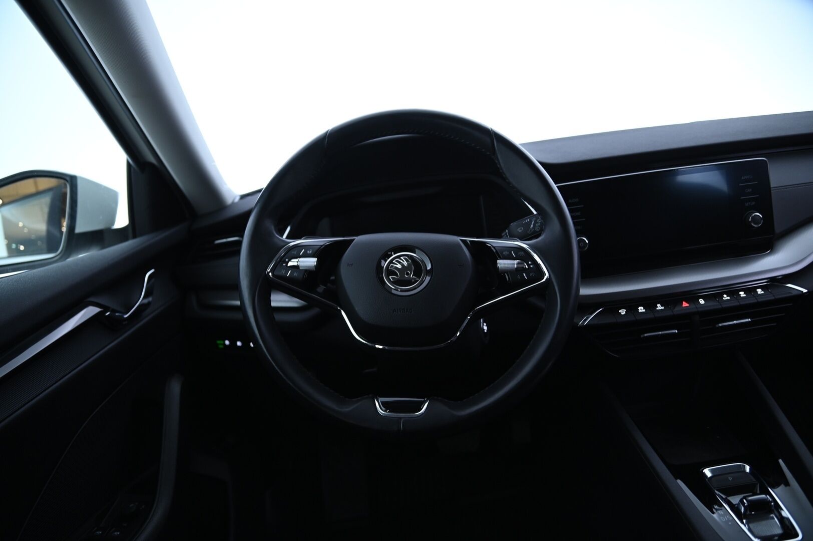 Skoda Octavia 2021 Combi 2,0 TDI 150 Ambition Launch Edition DSG Aut. *Webasto / Digimittaristo / Tutkat / LED / Koukku* - Tilava perhefarkku / Uusi korinen / Koukullinen suomi-auto