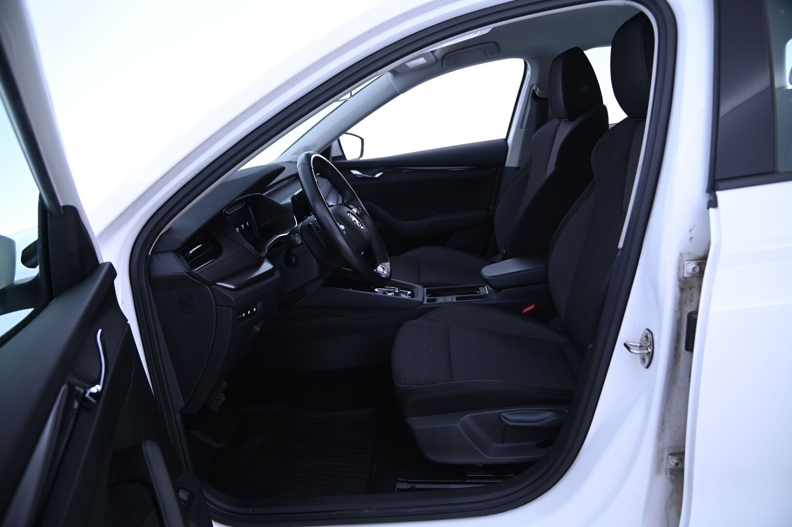 Skoda Octavia 2021 Combi 2,0 TDI 150 Ambition Launch Edition DSG Aut. *Webasto / Digimittaristo / Tutkat / LED / Koukku* - Tilava perhefarkku / Uusi korinen / Koukullinen suomi-auto