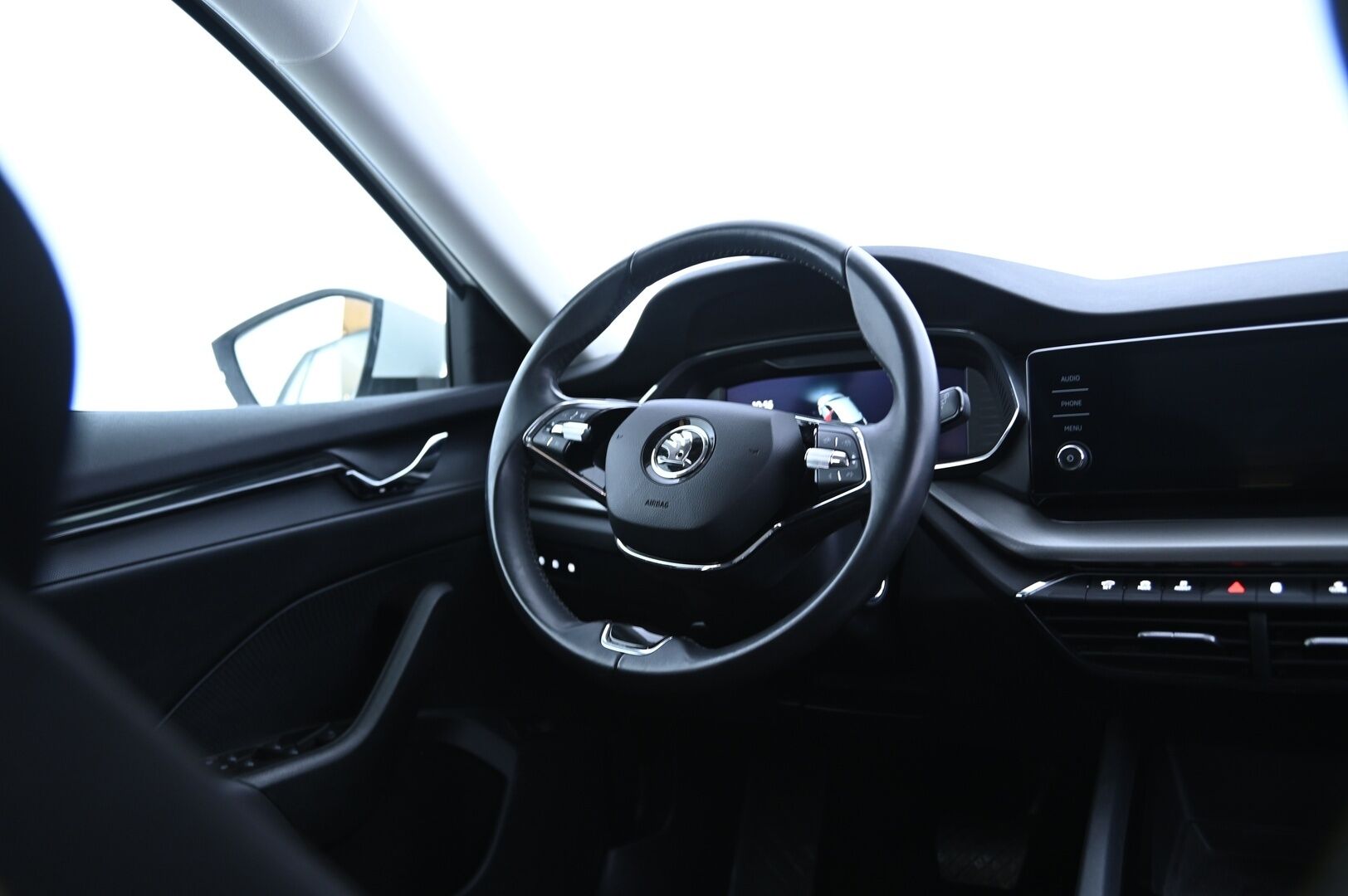 Skoda Octavia 2021 Combi 2,0 TDI 150 Ambition Launch Edition DSG Aut. *Webasto / Digimittaristo / Tutkat / LED / Koukku* - Tilava perhefarkku / Uusi korinen / Koukullinen suomi-auto